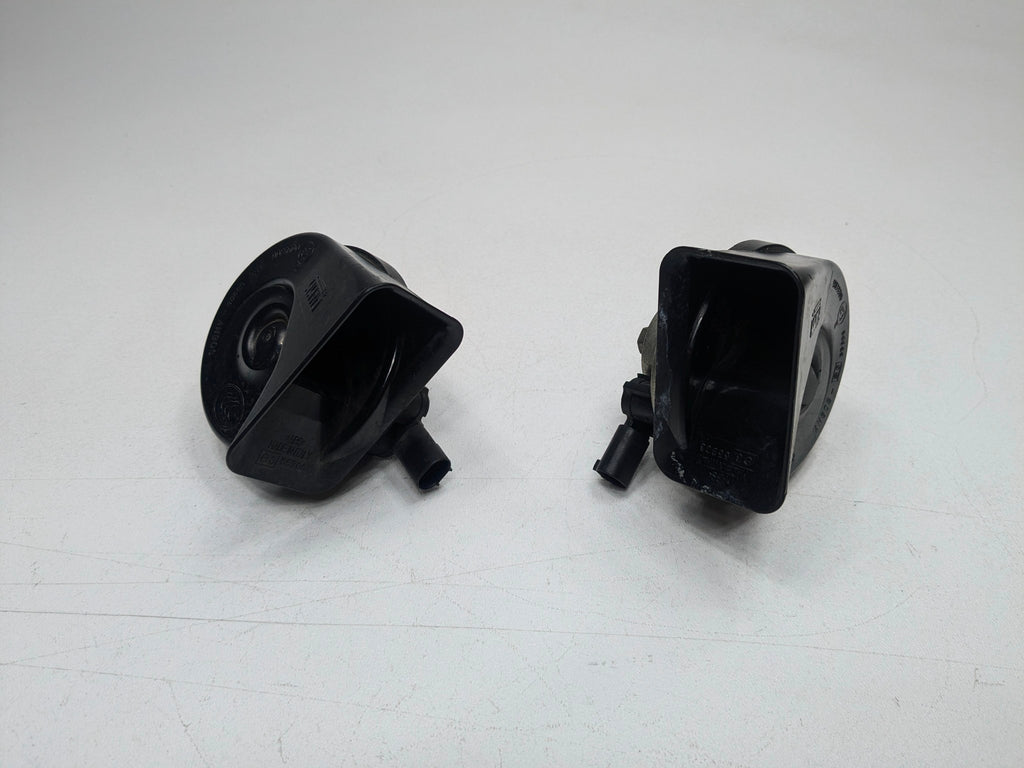 06 - 13 OEM MINI COOPER LEFT AND RIGHT SIDE HIGH-LOW NOTE TONE SAFETY HORN SET