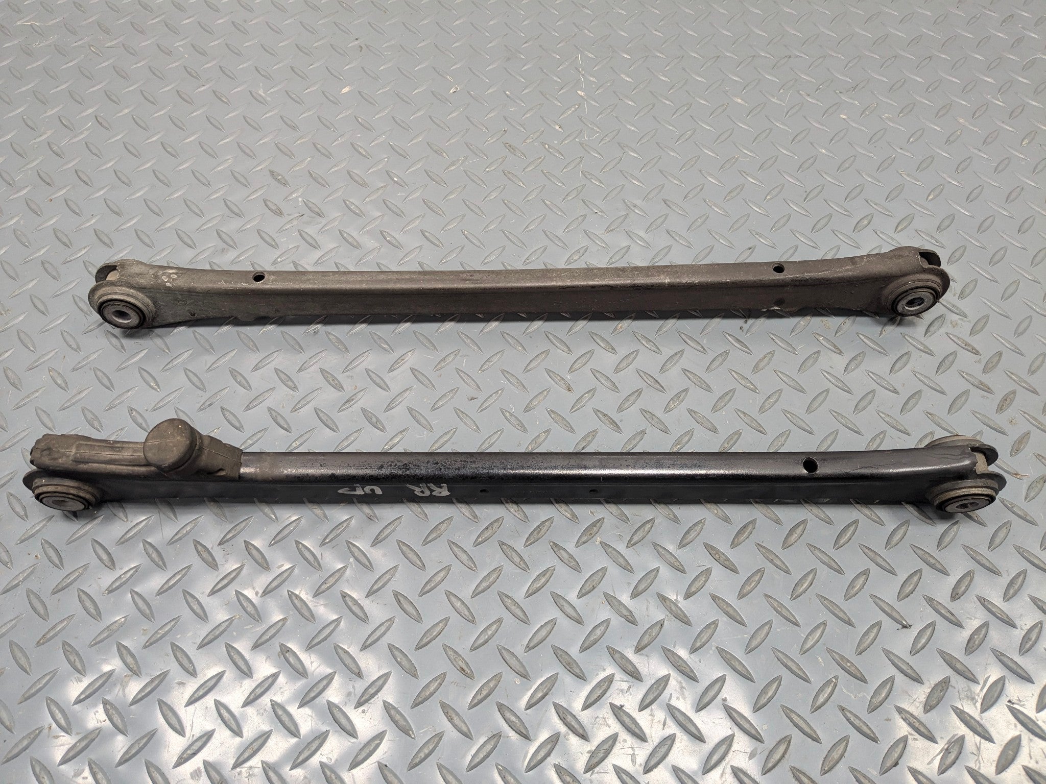 2006 - 2013 OEM MINI COOPER REAR RIGHT PASSENGER SIDE LOWER CONTROL ARM SUPPORT