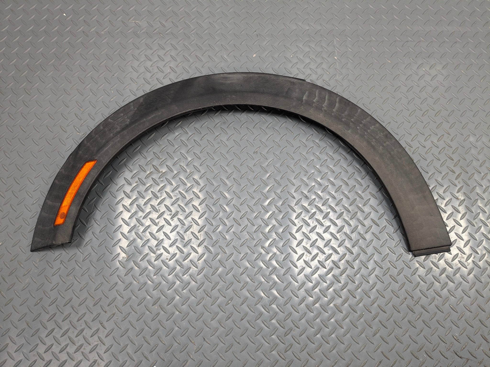 06 - 13 OEM MINI COOPER FRONT LEFT DRIVER SIDE FENDER FLARE BODY MOLDING TRIM