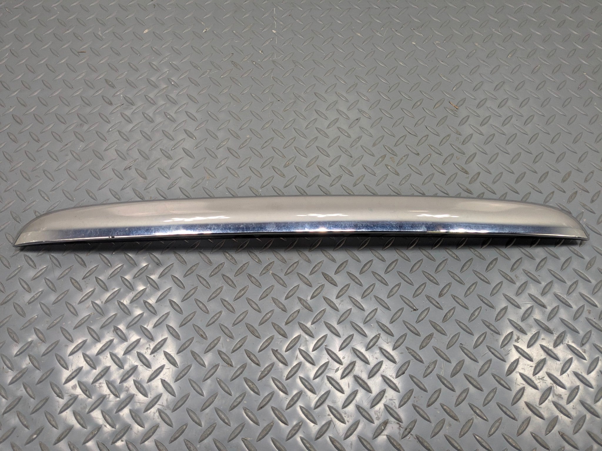 2006 - 2013 OEM MINI COOPER REAR TRUNK LID LICENSE PLATE LIGHT BODY MOLDING TRIM