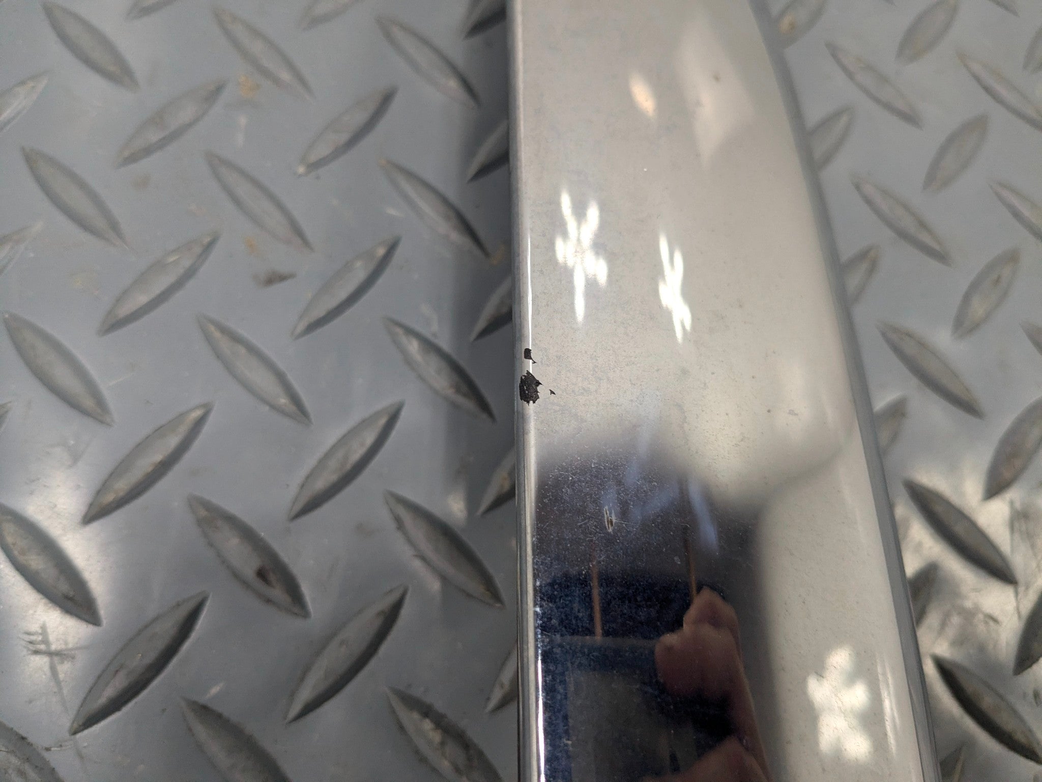 2006 - 2013 OEM MINI COOPER REAR TRUNK LID LICENSE PLATE LIGHT BODY MOLDING TRIM