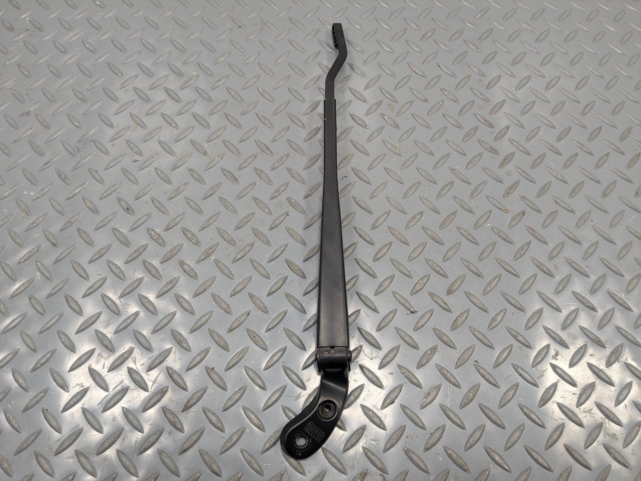 2006 - 2013 OEM MINI COOPER FRONT LEFT DRIVER SIDE WINDSHIELD WIPER ARM