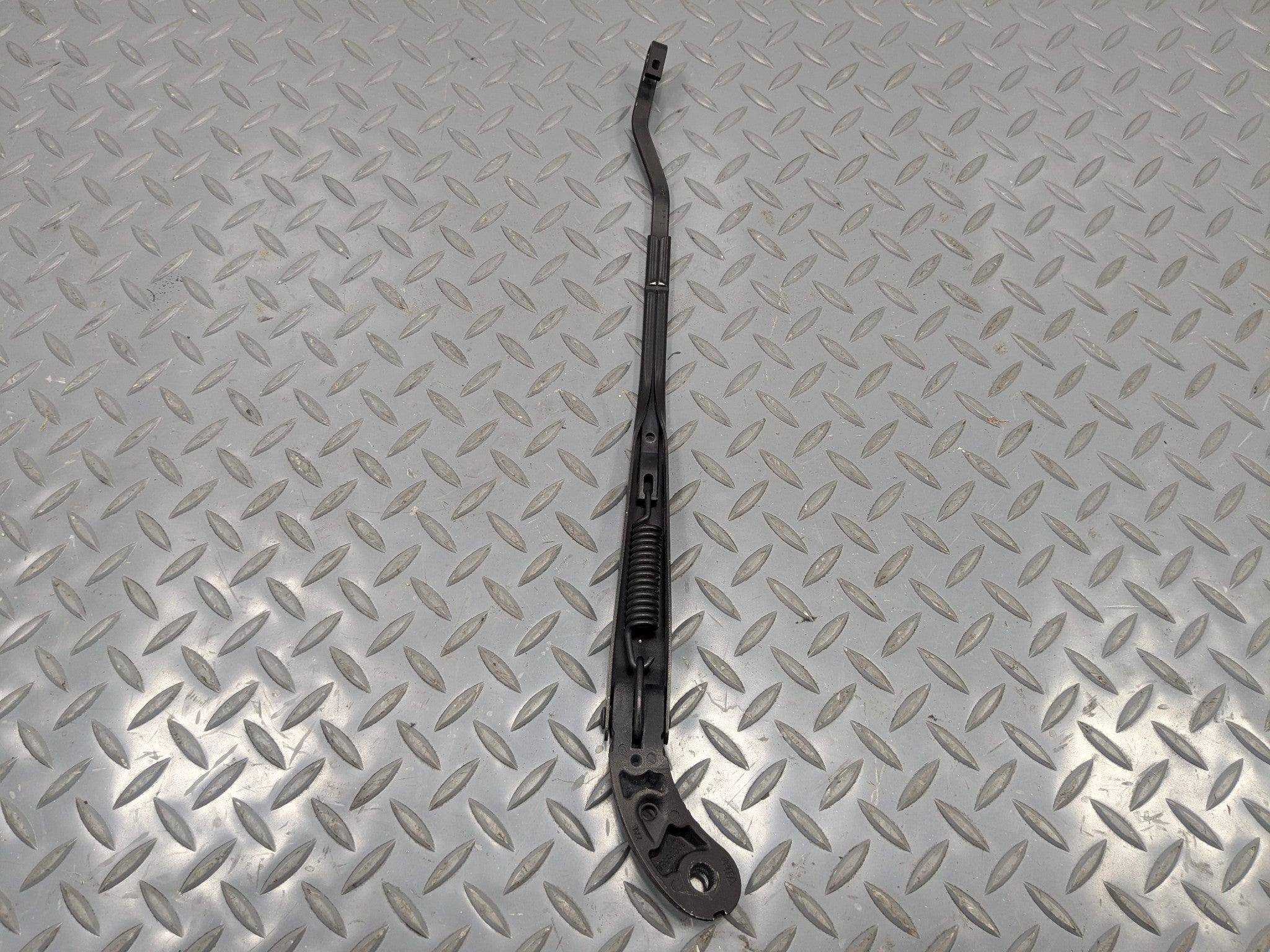 2006 - 2013 OEM MINI COOPER FRONT LEFT DRIVER SIDE WINDSHIELD WIPER ARM