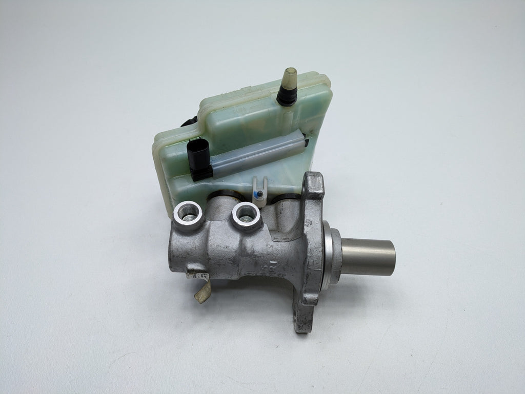 2006 - 2013 OEM MINI COOPER BRAKE MASTER CYLINDER WITH RESERVOIR ASSEMBLY