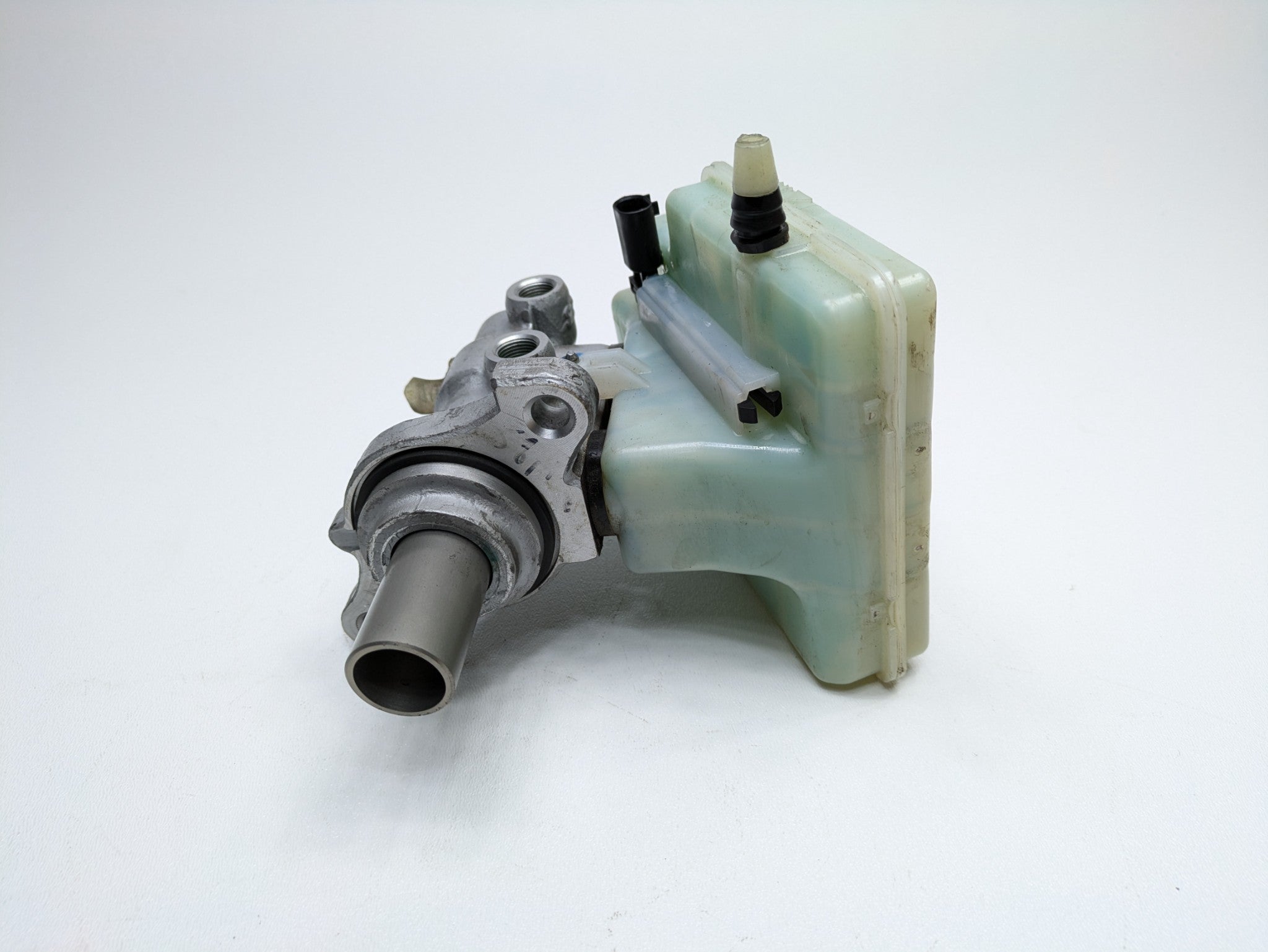 2006 - 2013 OEM MINI COOPER BRAKE MASTER CYLINDER WITH RESERVOIR ASSEMBLY