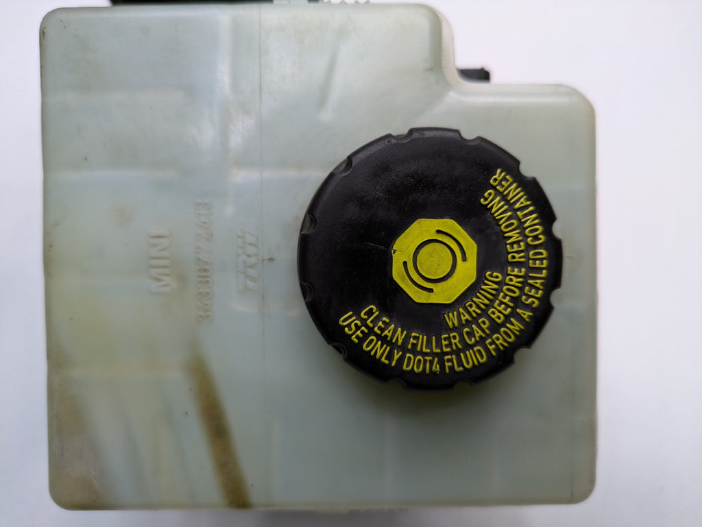 2006 - 2013 OEM MINI COOPER BRAKE MASTER CYLINDER WITH RESERVOIR ASSEMBLY