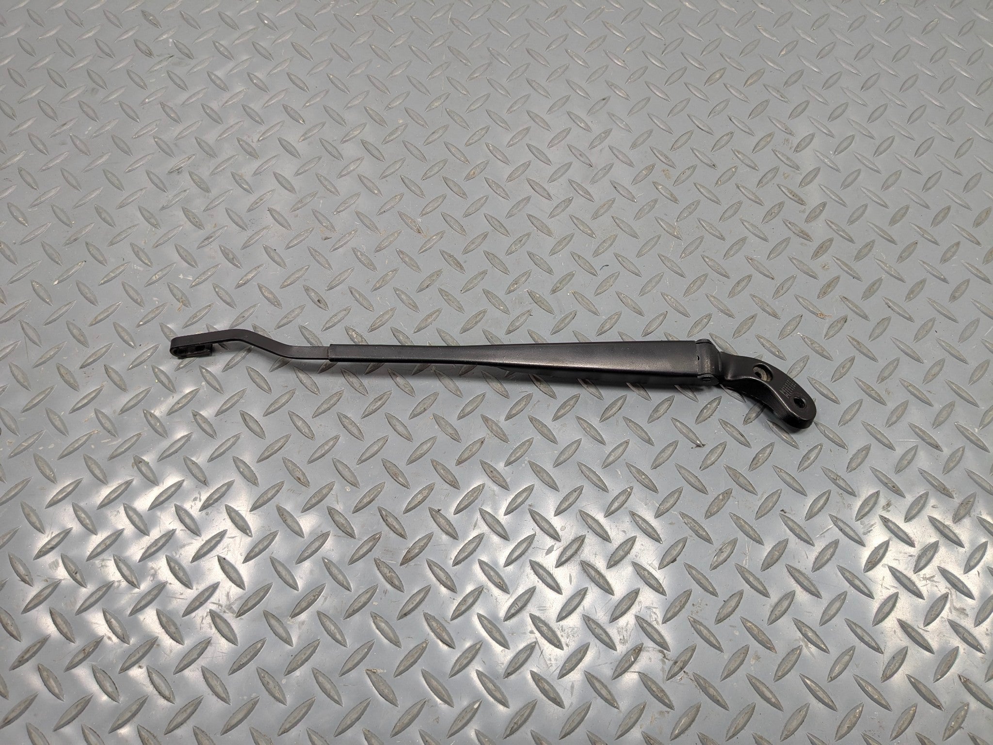 2006 - 2013 OEM MINI COOPER FRONT RIGHT PASSENGER SIDE WINDSHIELD WIPER ARM