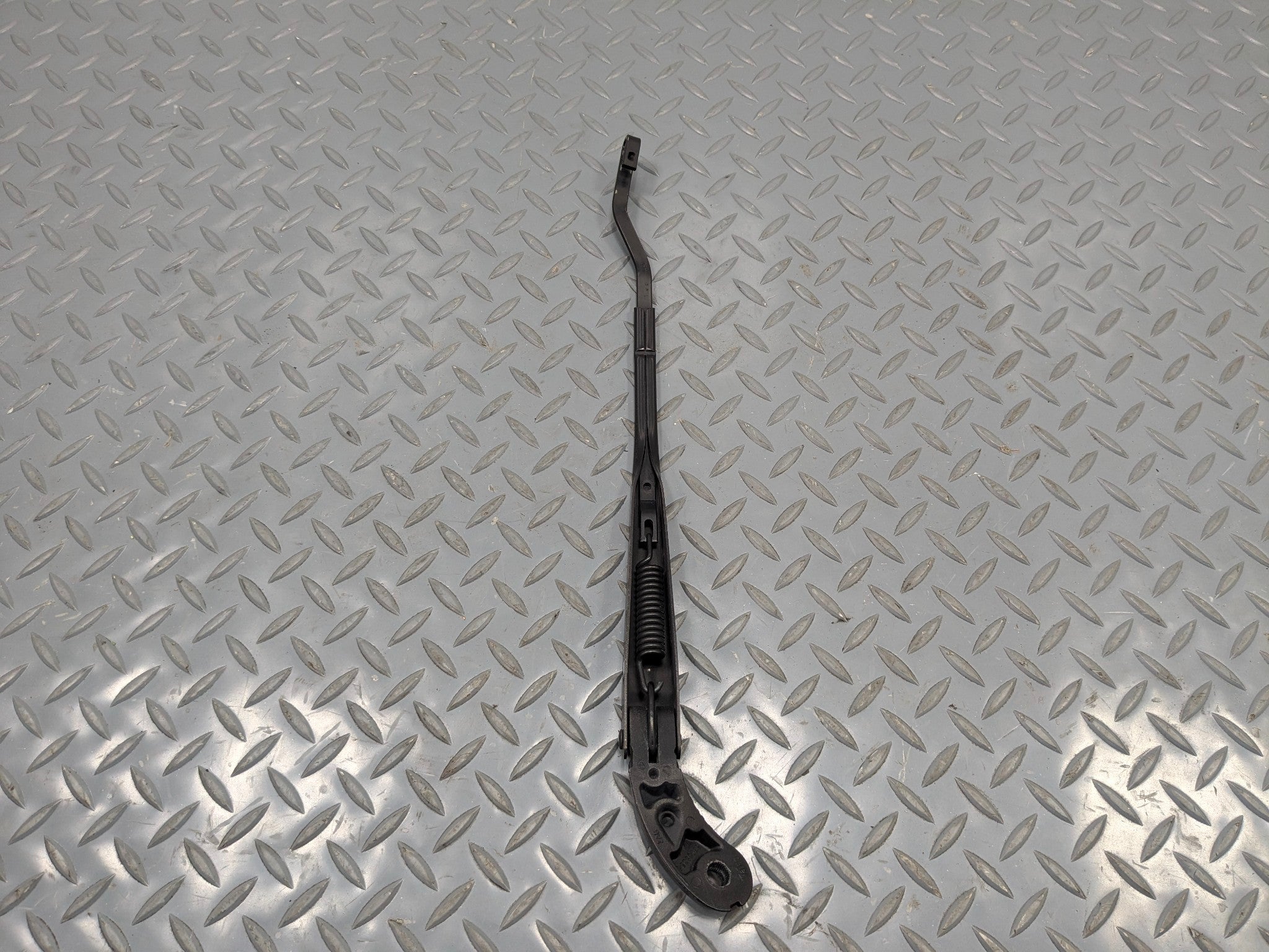 2006 - 2013 OEM MINI COOPER FRONT RIGHT PASSENGER SIDE WINDSHIELD WIPER ARM