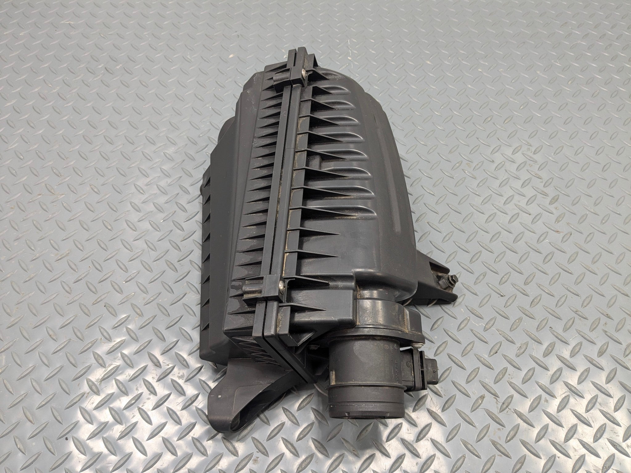 2006 - 2013 OEM MINI COOPER ENGINE AIR CLEANER FILTER HOUSING BOX