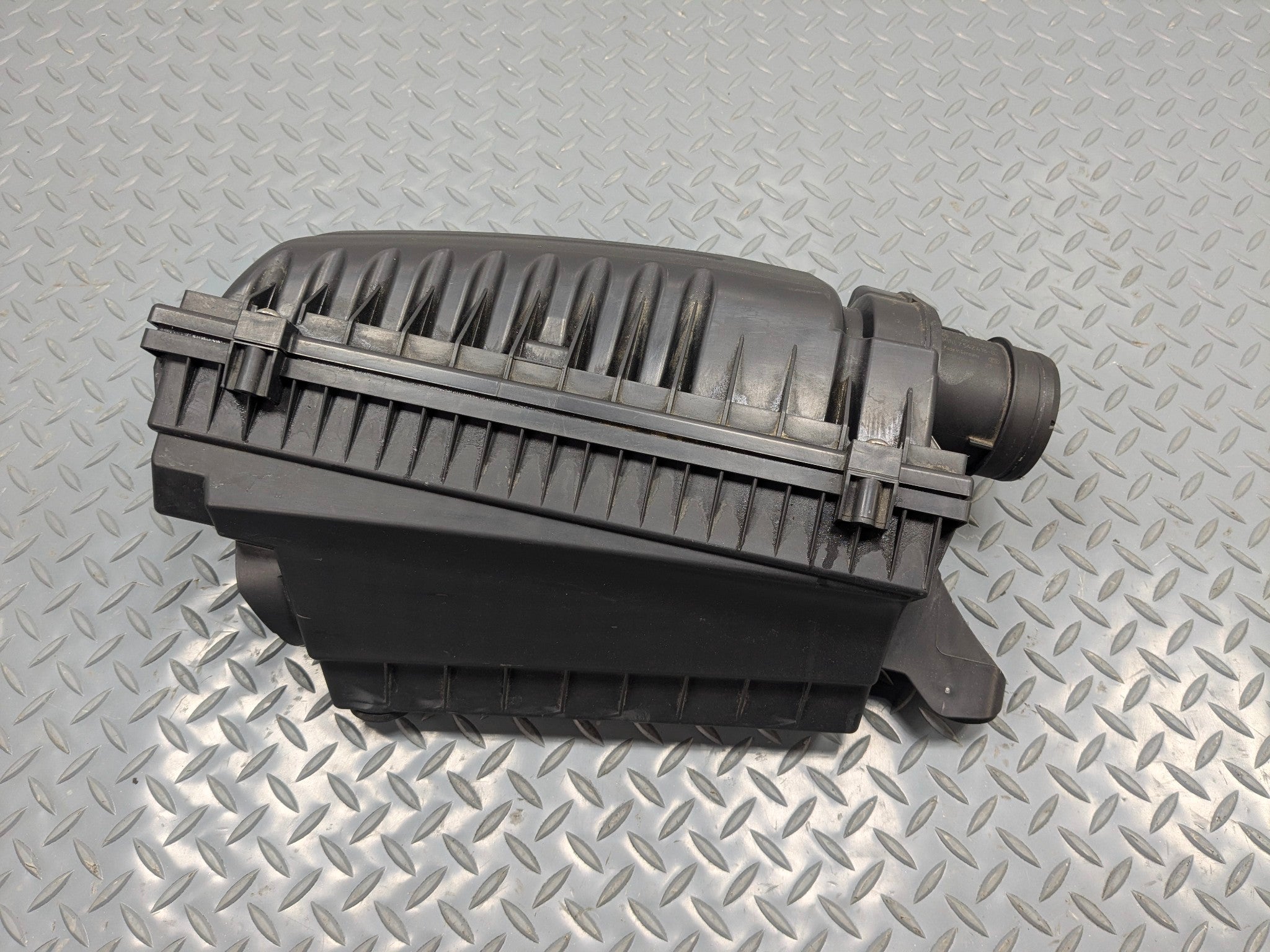 2006 - 2013 OEM MINI COOPER ENGINE AIR CLEANER FILTER HOUSING BOX