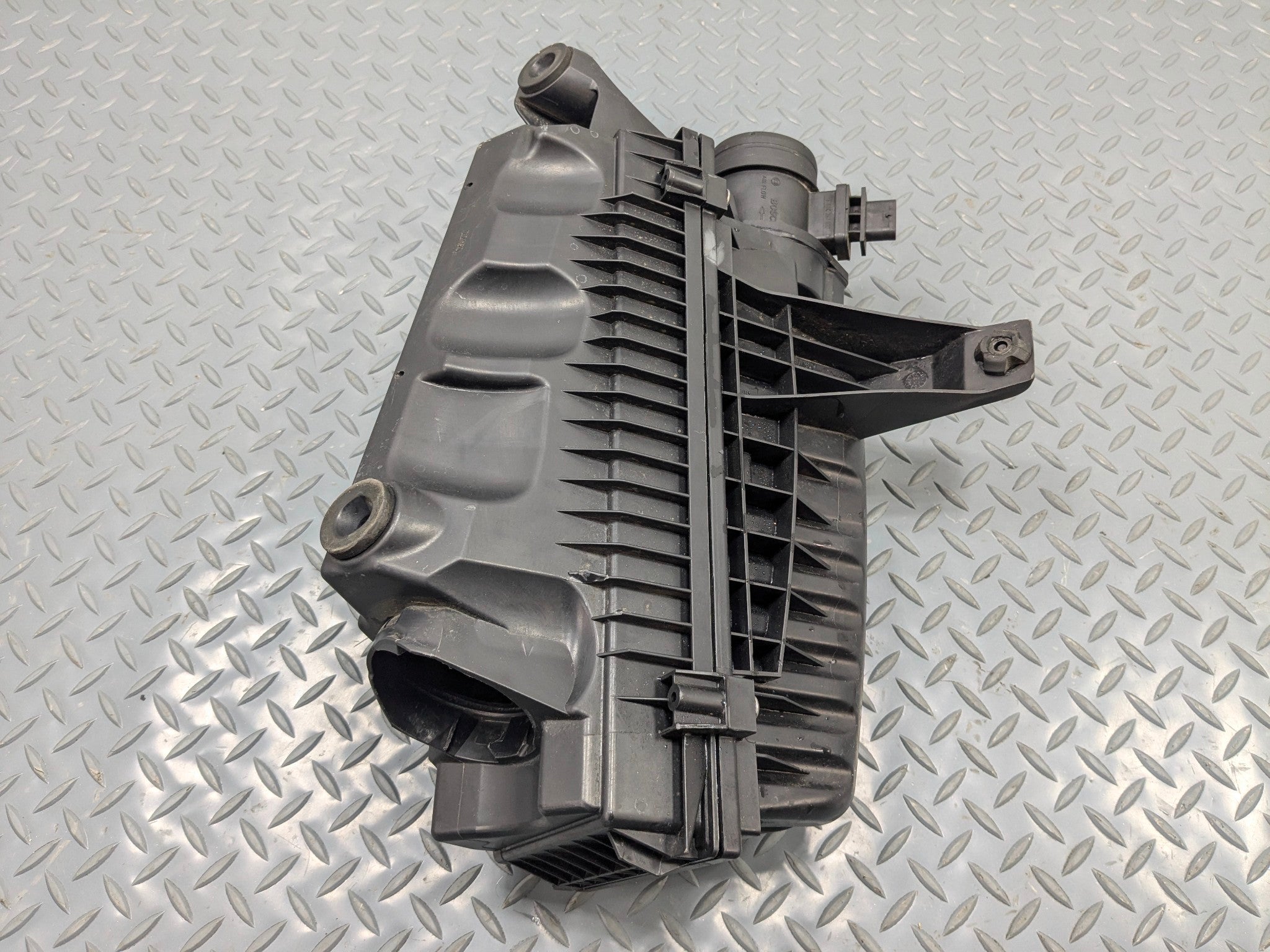 2006 - 2013 OEM MINI COOPER ENGINE AIR CLEANER FILTER HOUSING BOX