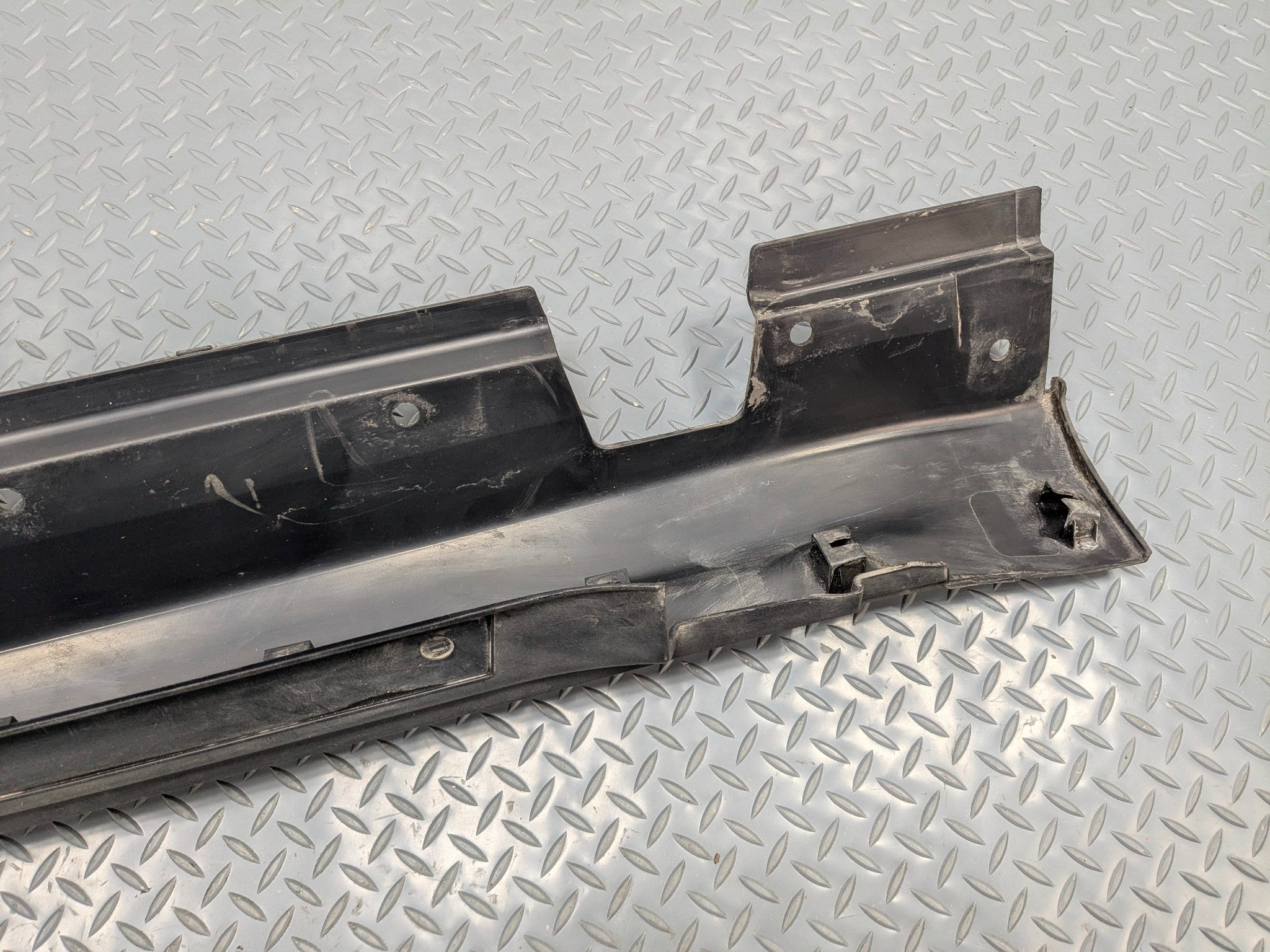 2006 - 2013 OEM MINI COOPER RIGHT PASSENGER SIDE ROCKER PANEL MOLDING