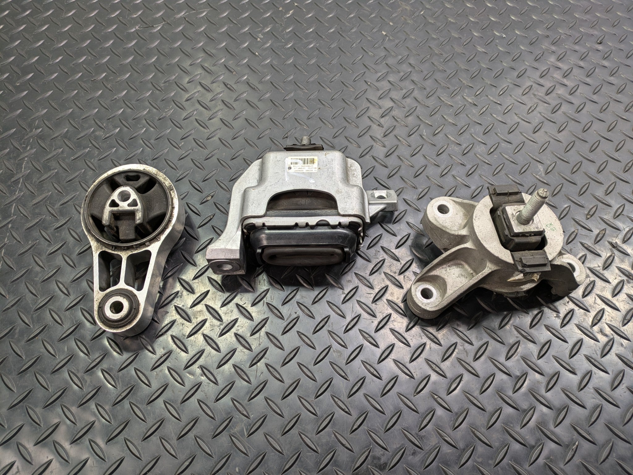 2006 - 2013 OEM MINI COOPER FRONT RIGHT AND REAR LOWER ENGINE MOUNT BRACKET SET