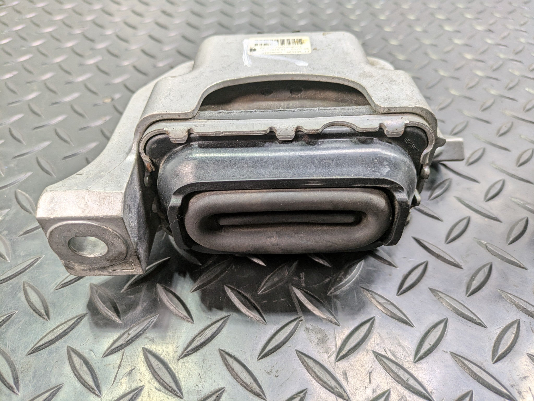 2006 - 2013 OEM MINI COOPER FRONT RIGHT AND REAR LOWER ENGINE MOUNT BRACKET SET