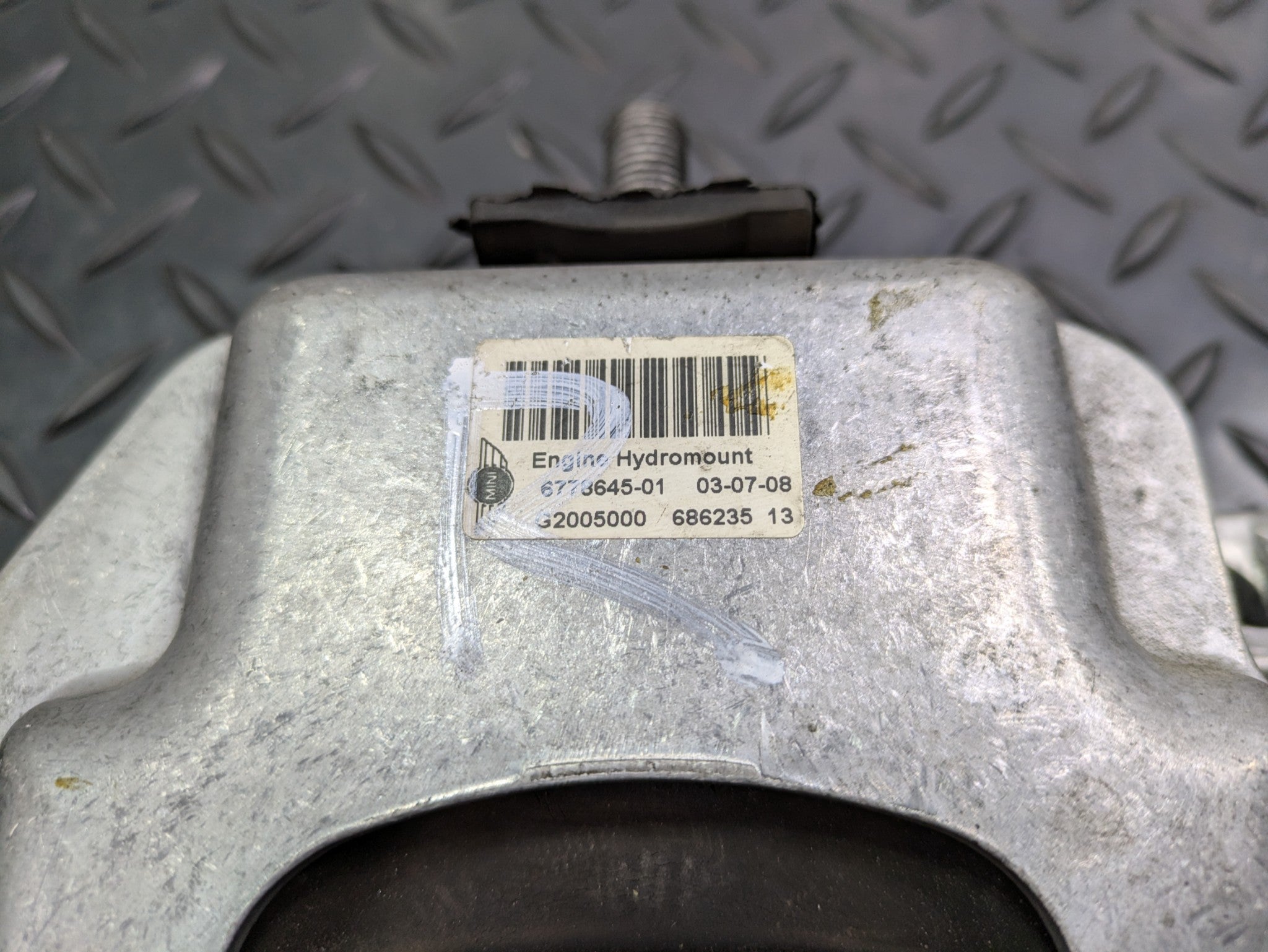 2006 - 2013 OEM MINI COOPER FRONT RIGHT AND REAR LOWER ENGINE MOUNT BRACKET SET