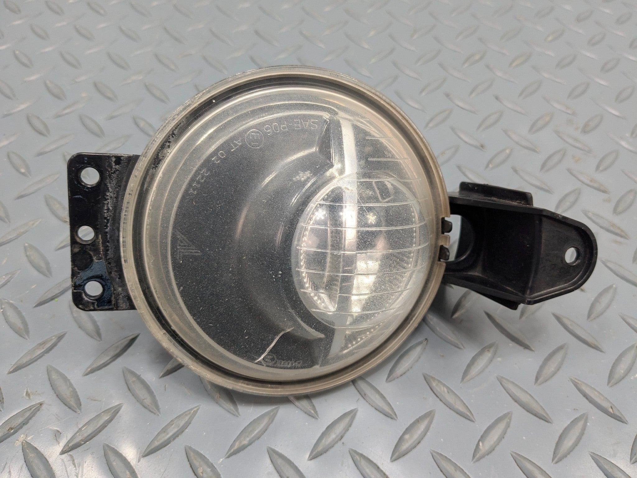 2006 - 2013 OEM MINI COOPER FRONT RIGHT PASSENGER SIDE FOG LIGHT ASSEMBLY