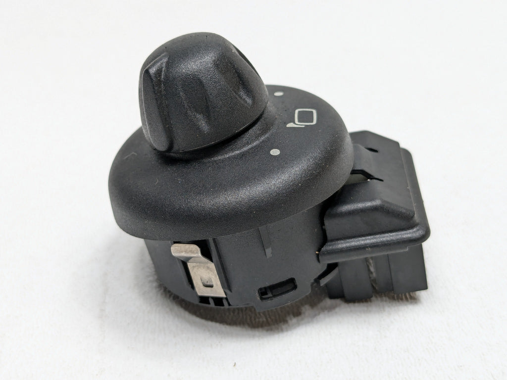 2006 - 2013 OEM MINI COOPER SIDE VIEW MIRROR ADJUSTMENT CONTROL SWITCH