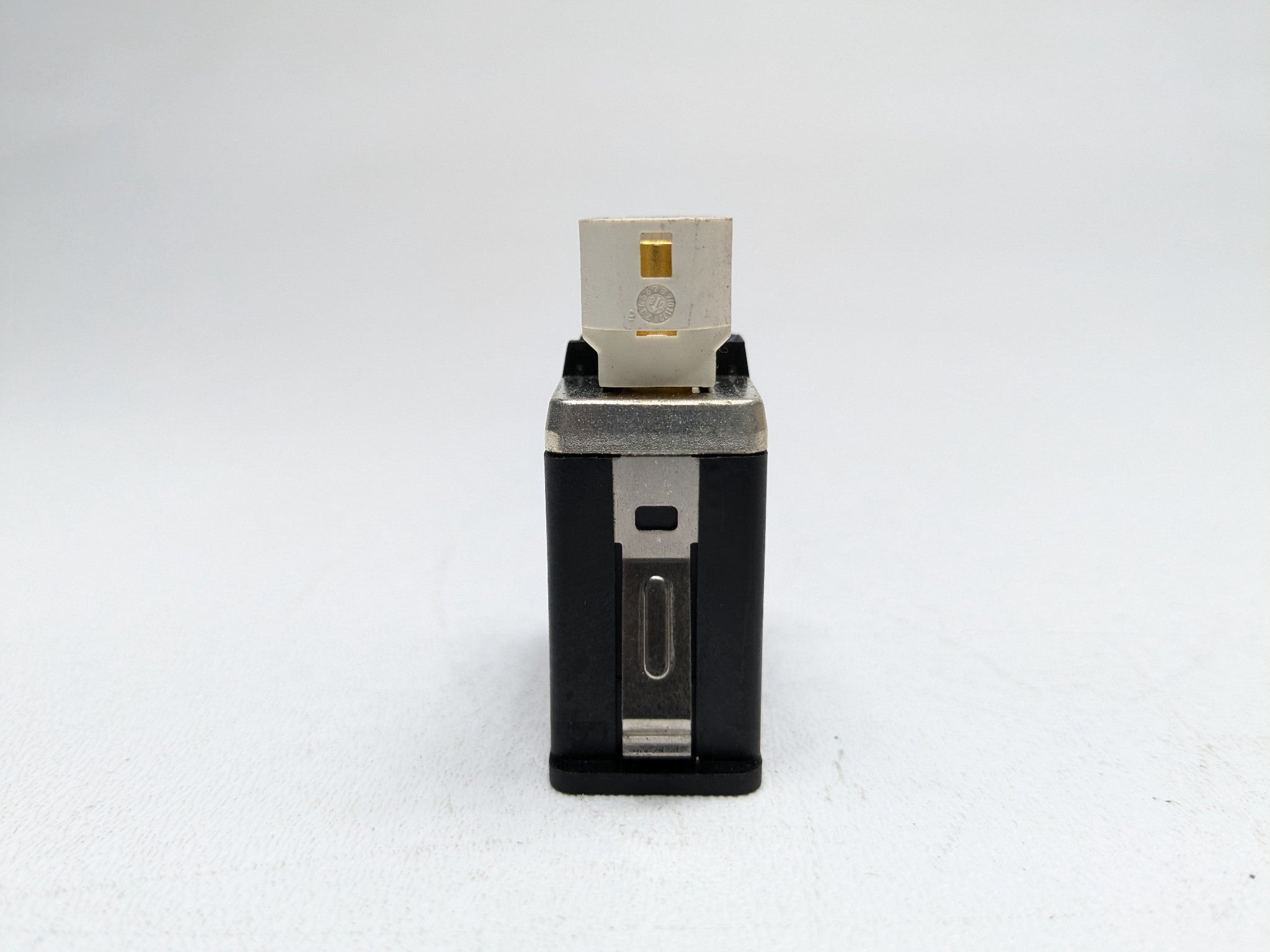 2006 - 2013 OEM MINI COOPER DASH LOWER AUX PORT USB PLUG INPUT JACK CONNECTOR