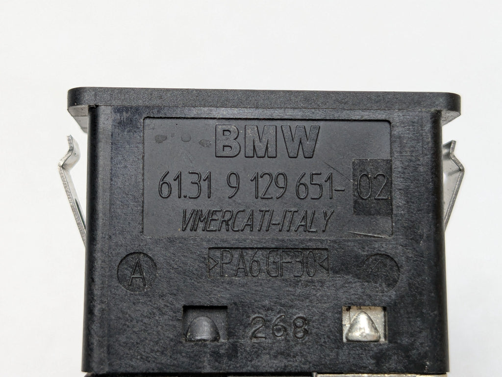 2006 - 2013 OEM MINI COOPER DASH LOWER AUX PORT USB PLUG INPUT JACK CONNECTOR