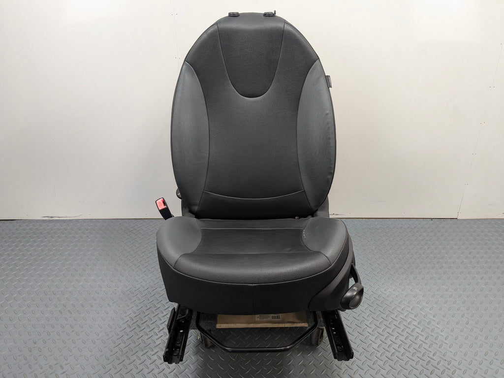 2006 - 2013 OEM MINI COOPER FRONT LEFT DRIVER SIDE SEAT WITH SEATBELT BUCKLE
