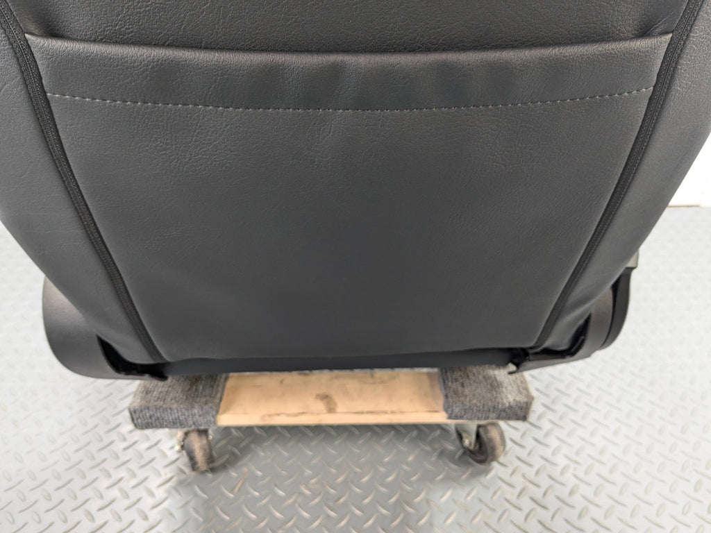 2006 - 2013 OEM MINI COOPER FRONT LEFT DRIVER SIDE SEAT WITH SEATBELT BUCKLE