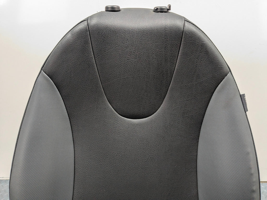 2006 - 2013 OEM MINI COOPER FRONT LEFT DRIVER SIDE SEAT WITH SEATBELT BUCKLE