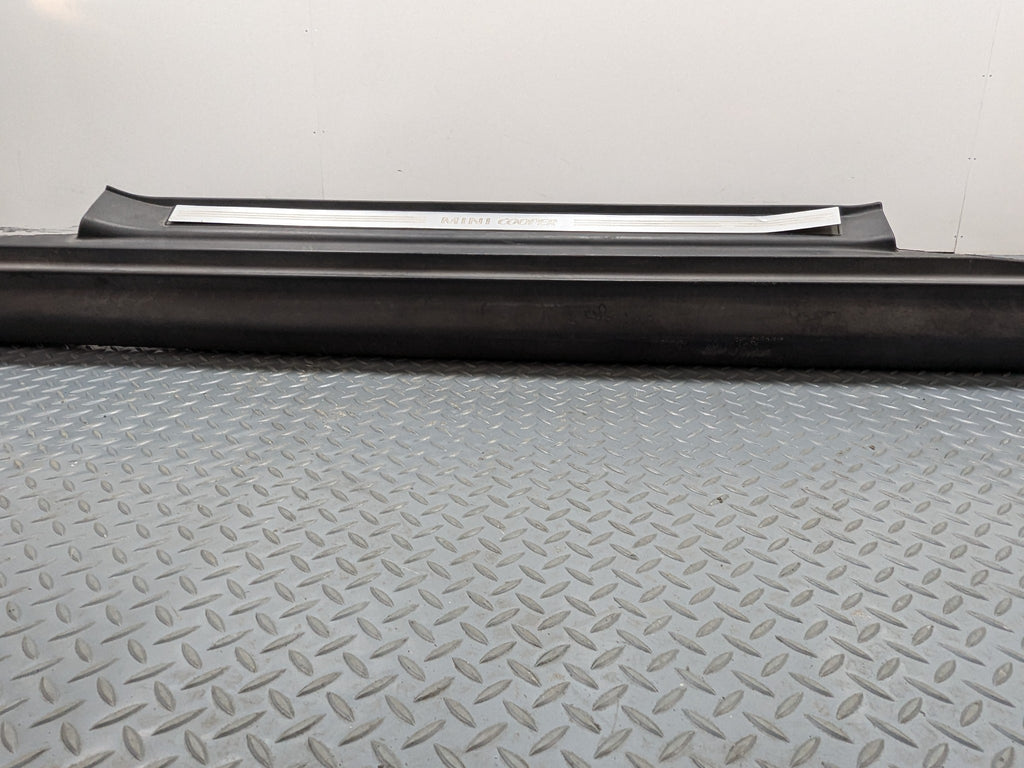 2006 - 2013 OEM MINI COOPER LEFT DRIVER SIDE ROCKER PANEL MOLDING