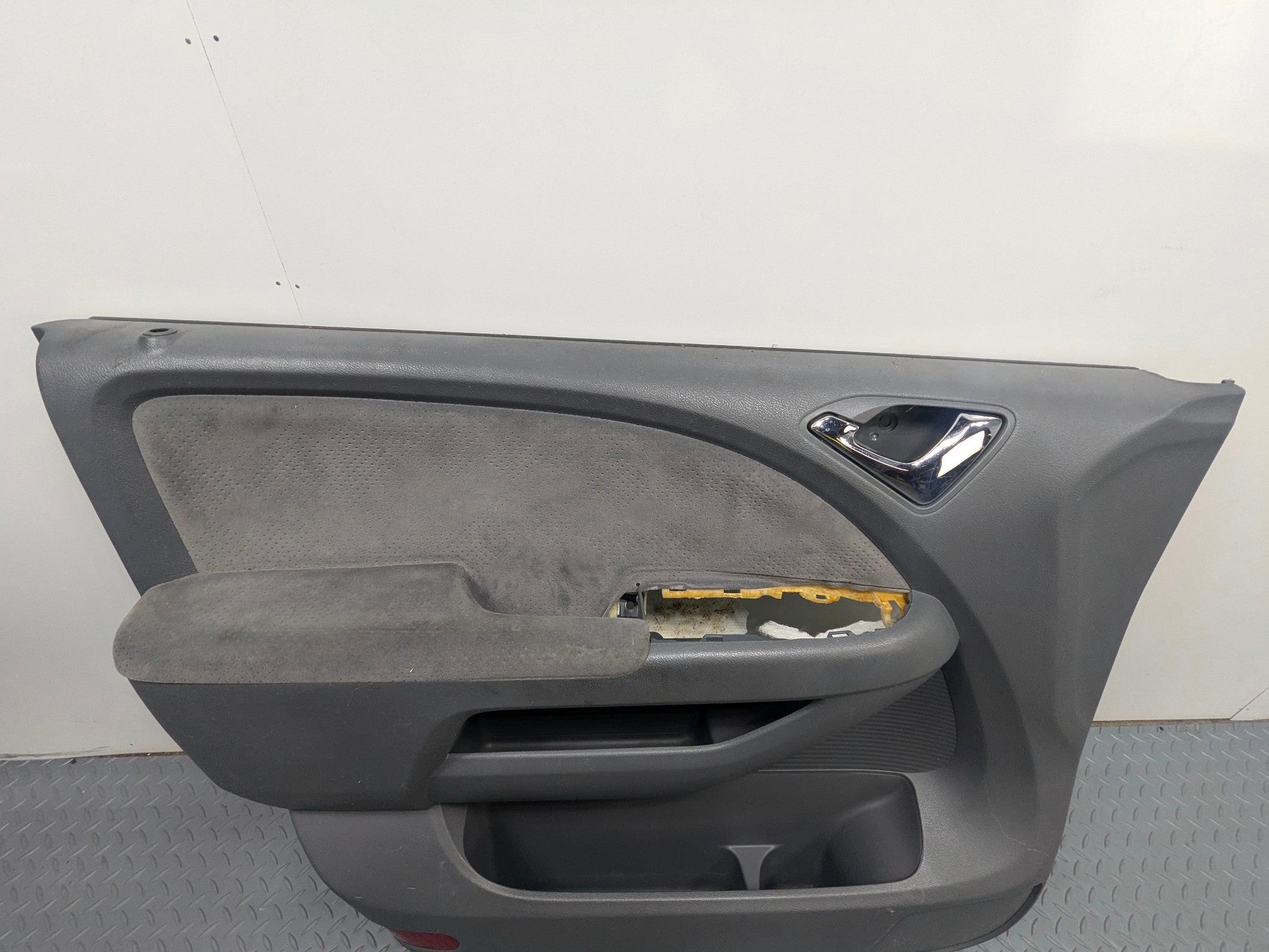 05 - 10 OEM HONDA ODYSSEY FRONT LEFT DRIVER SIDE INTERIOR DOOR TRIM PANEL