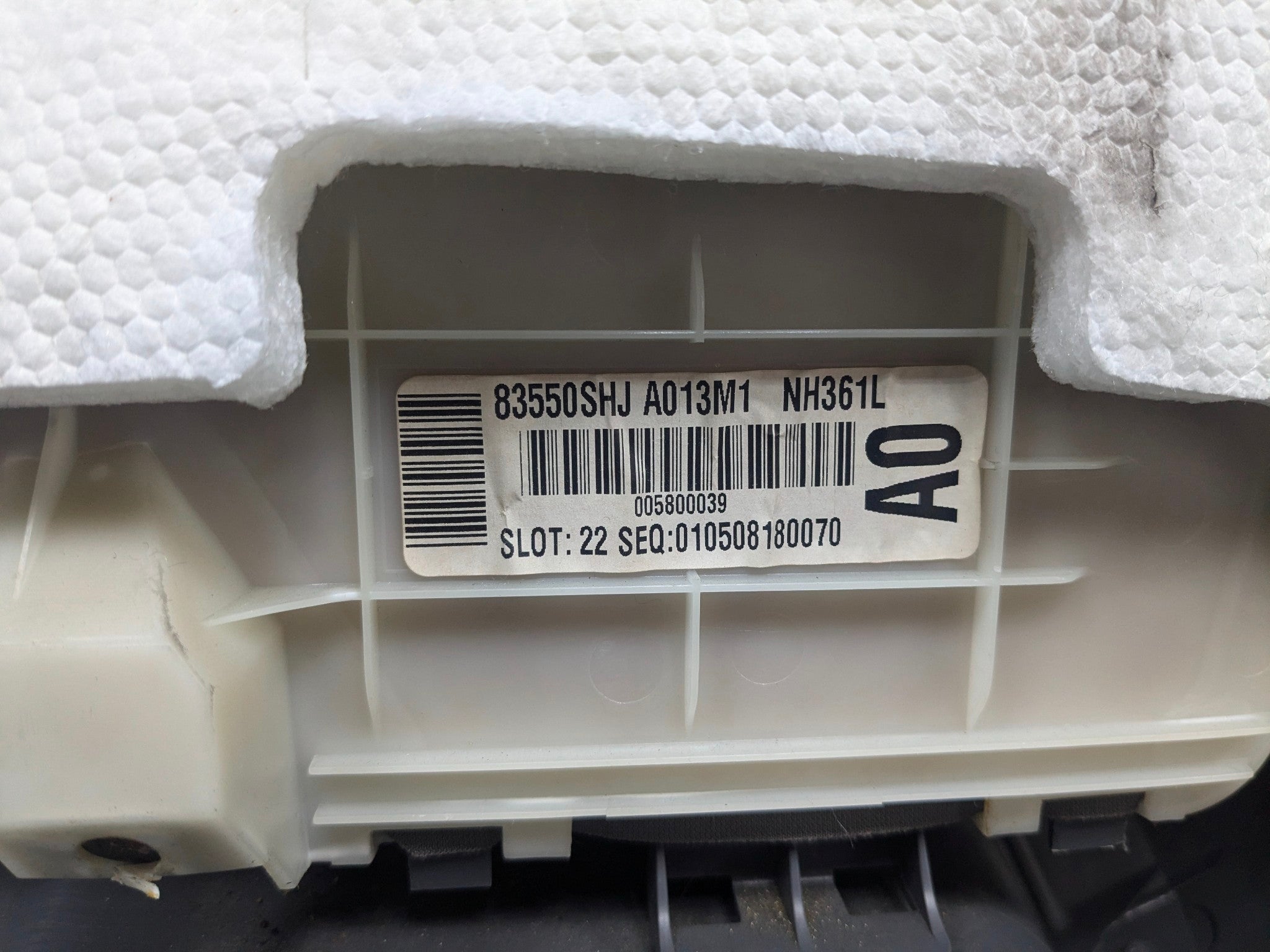 05 - 10 OEM HONDA ODYSSEY FRONT LEFT DRIVER SIDE INTERIOR DOOR TRIM PANEL