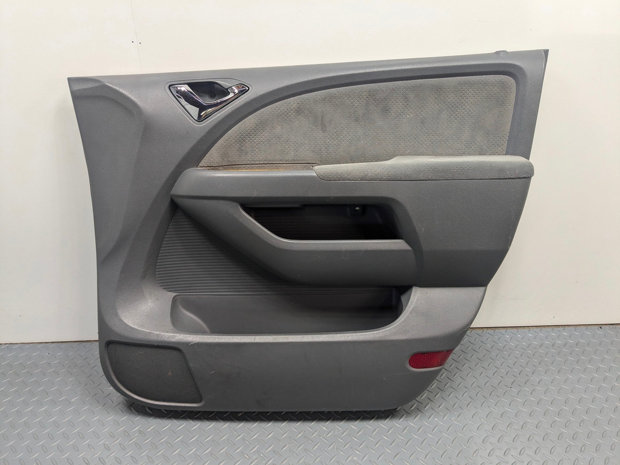 05 - 10 OEM HONDA ODYSSEY FRONT RIGHT PASSENGER SIDE INTERIOR DOOR TRIM PANEL