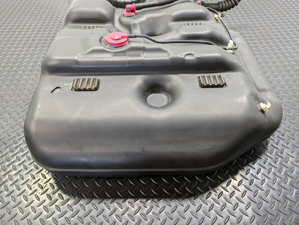 05 - 10 OEM HONDA ODYSSEY FUEL TANK RESERVOIR ASSEMBLY