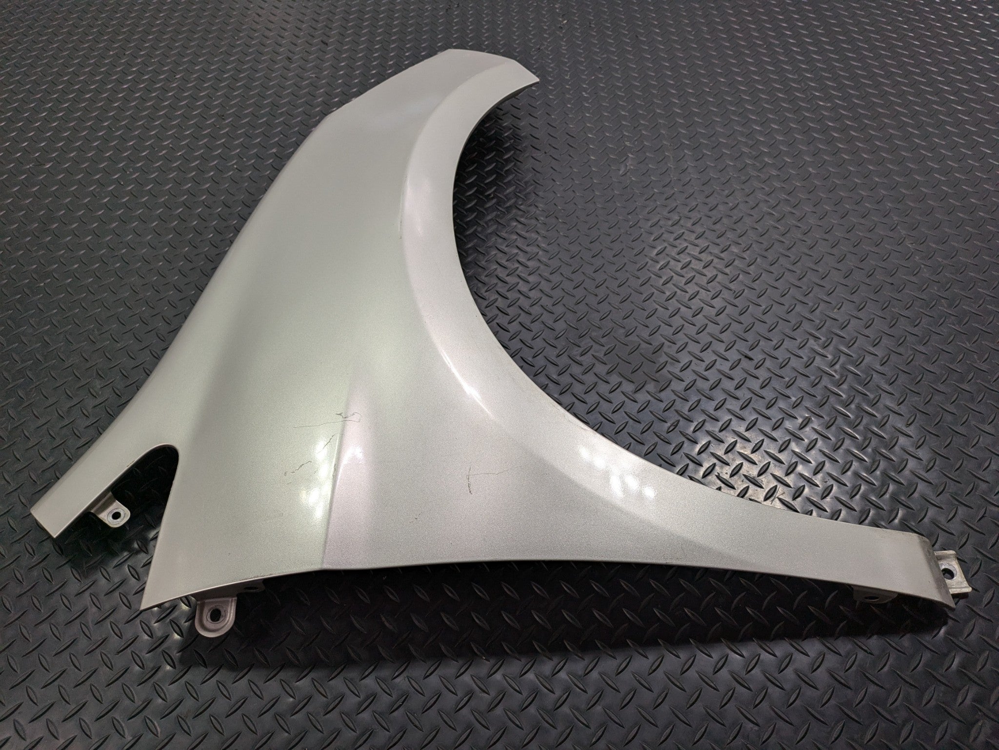 05 - 10 OEM HONDA ODYSSEY FRONT RIGHT PASSENGER SIDE FENDER SILVER