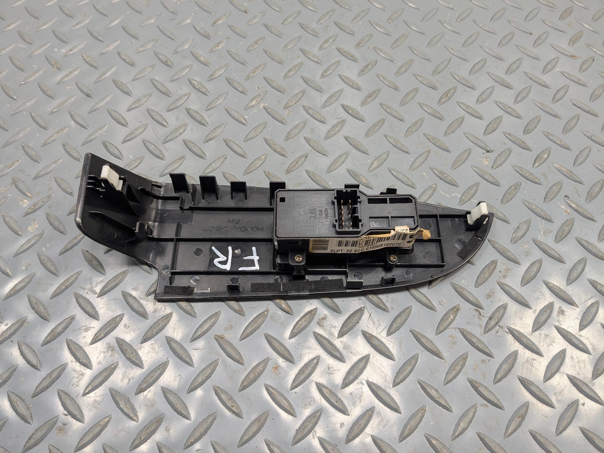 05 - 10 OEM HONDA ODYSSEY FRONT RIGHT PASSENGER SIDE POWER WINDOW MIRROR SWITCH