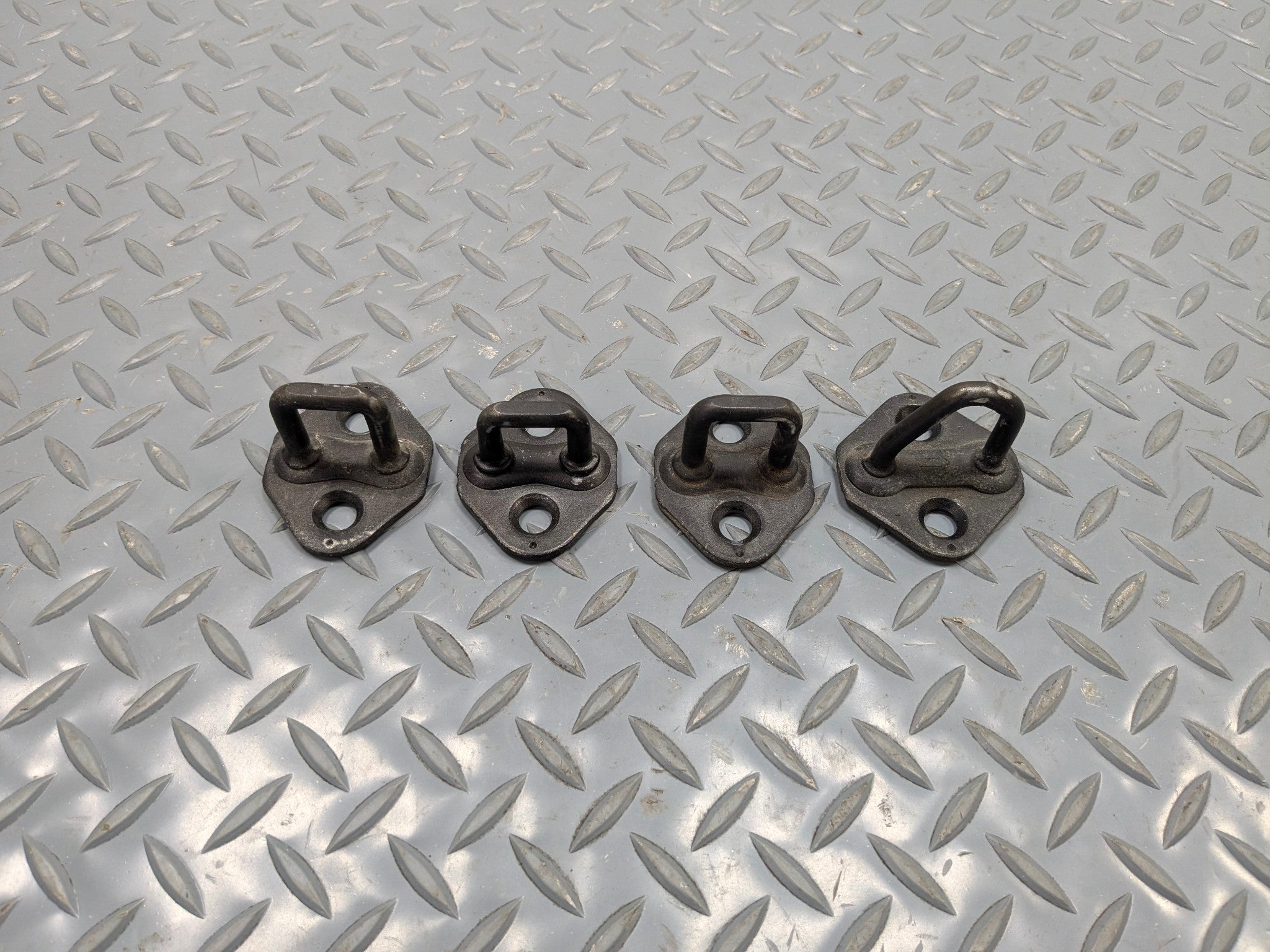 05 - 10 OEM HONDA ODYSSEY FRONT AND REAR DOOR LOCK LATCH STRIKER PLATE SET OF 4