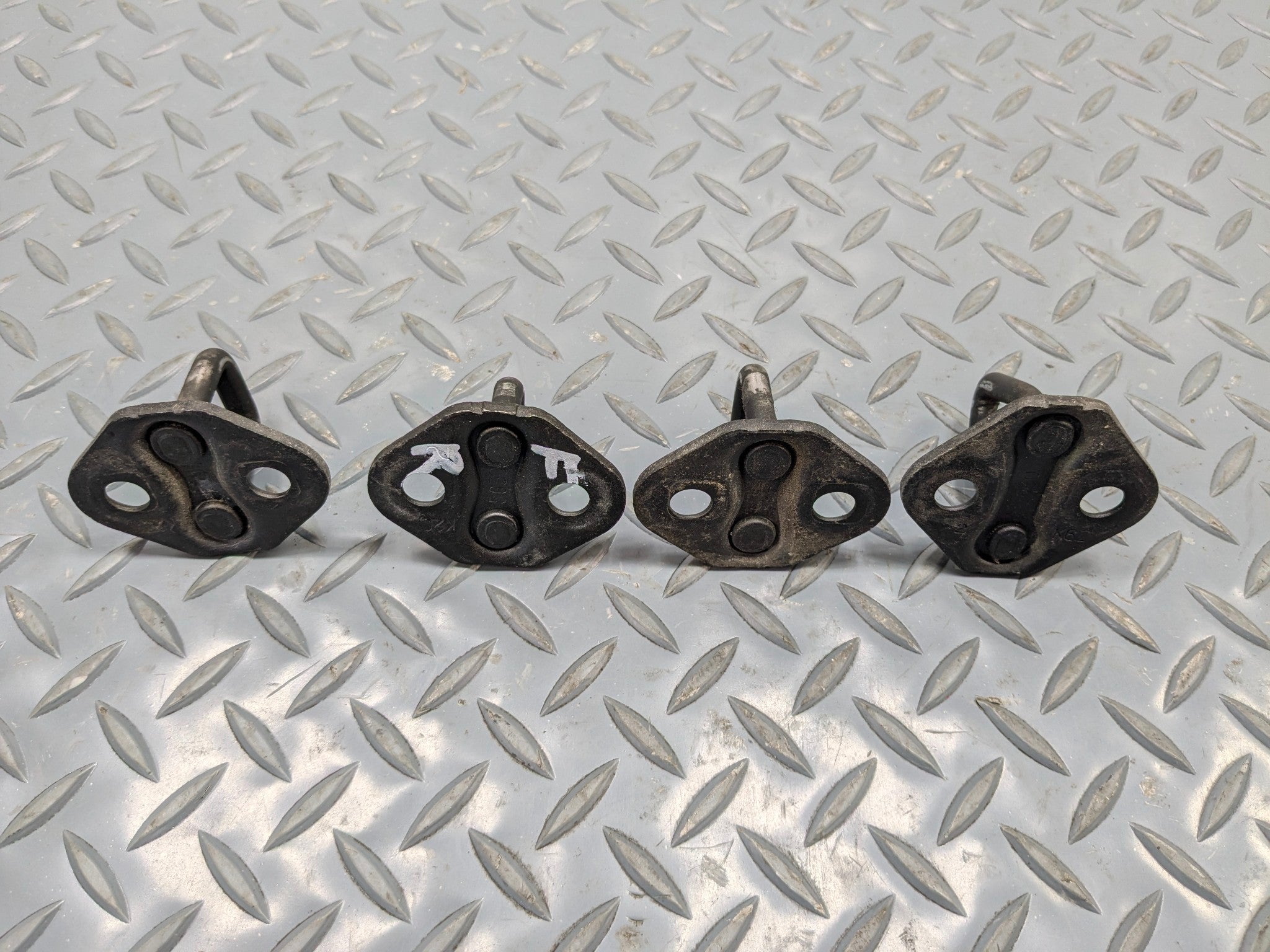 05 - 10 OEM HONDA ODYSSEY FRONT AND REAR DOOR LOCK LATCH STRIKER PLATE SET OF 4