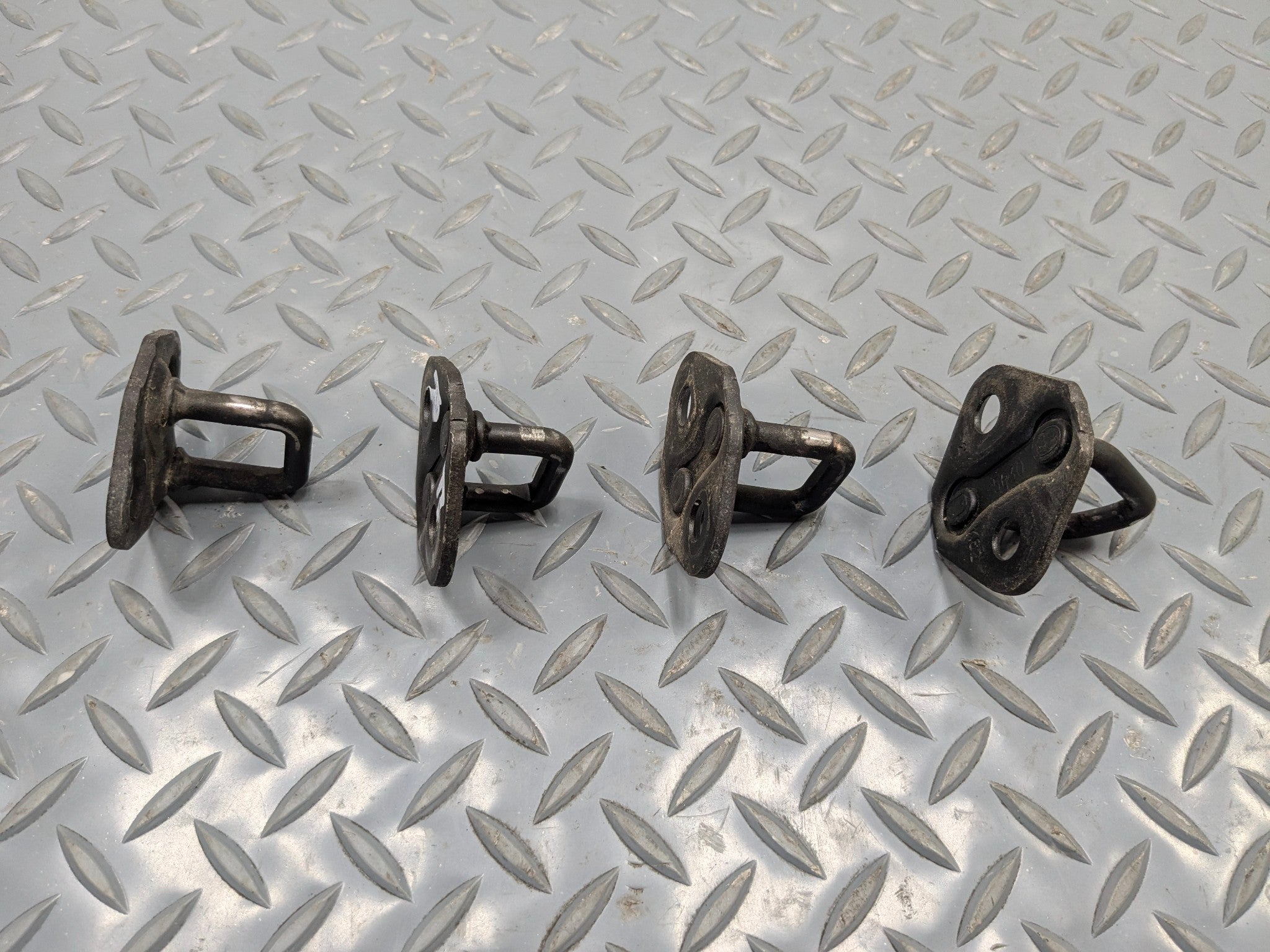 05 - 10 OEM HONDA ODYSSEY FRONT AND REAR DOOR LOCK LATCH STRIKER PLATE SET OF 4