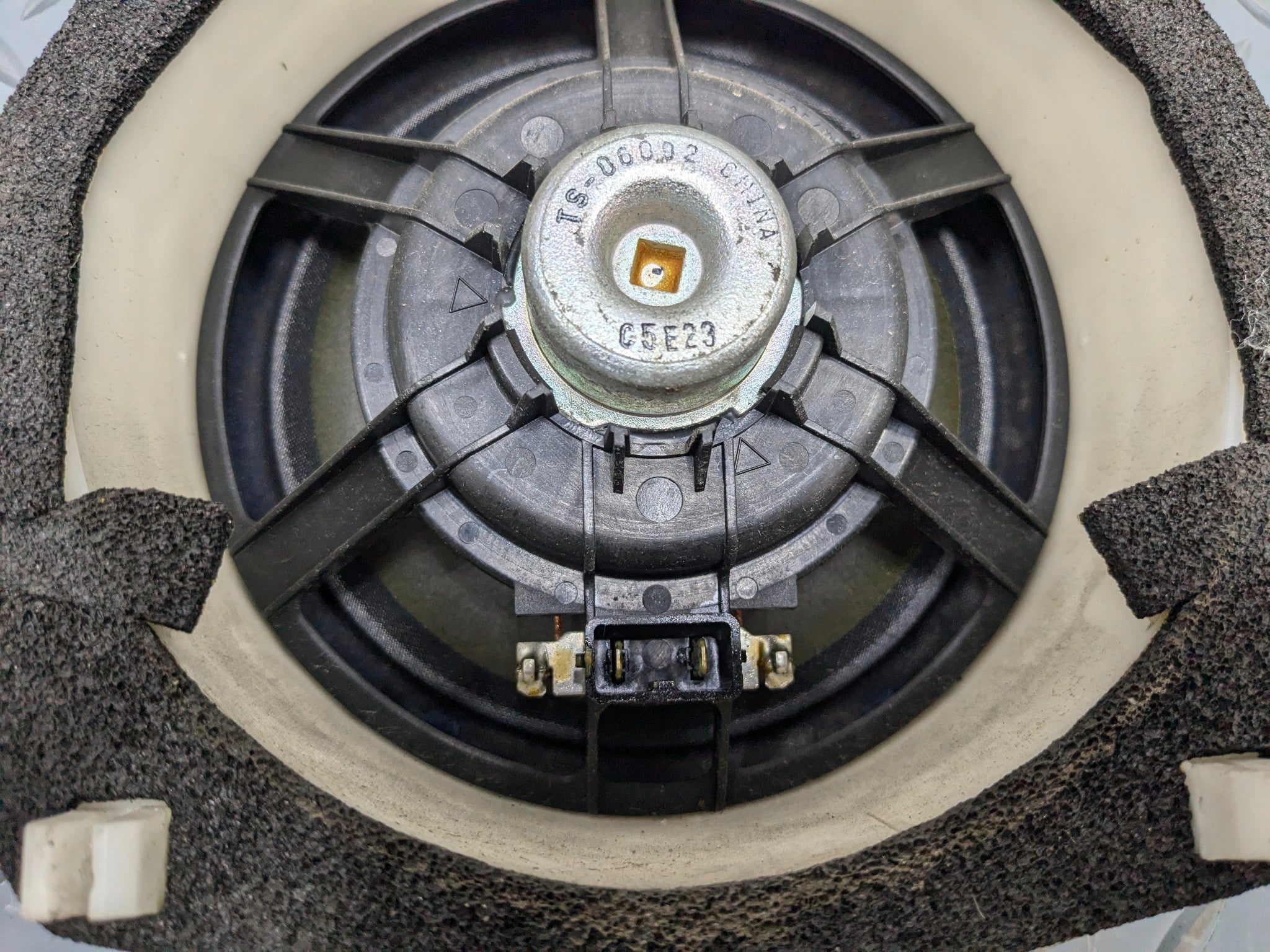 2005 - 2010 OEM HONDA ODYSSEY FRONT AND REAR AUDIO SOUND SYSTEM SPEAKER SET OF 4