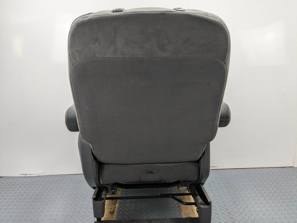 05 - 10 OEM HONDA ODYSSEY REAR LEFT SIDE SECOND ROW SEAT WITH SEATBELT BUCKLE