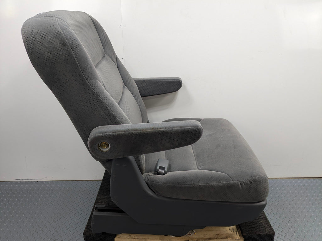 05 - 10 OEM HONDA ODYSSEY REAR LEFT SIDE SECOND ROW SEAT WITH SEATBELT BUCKLE