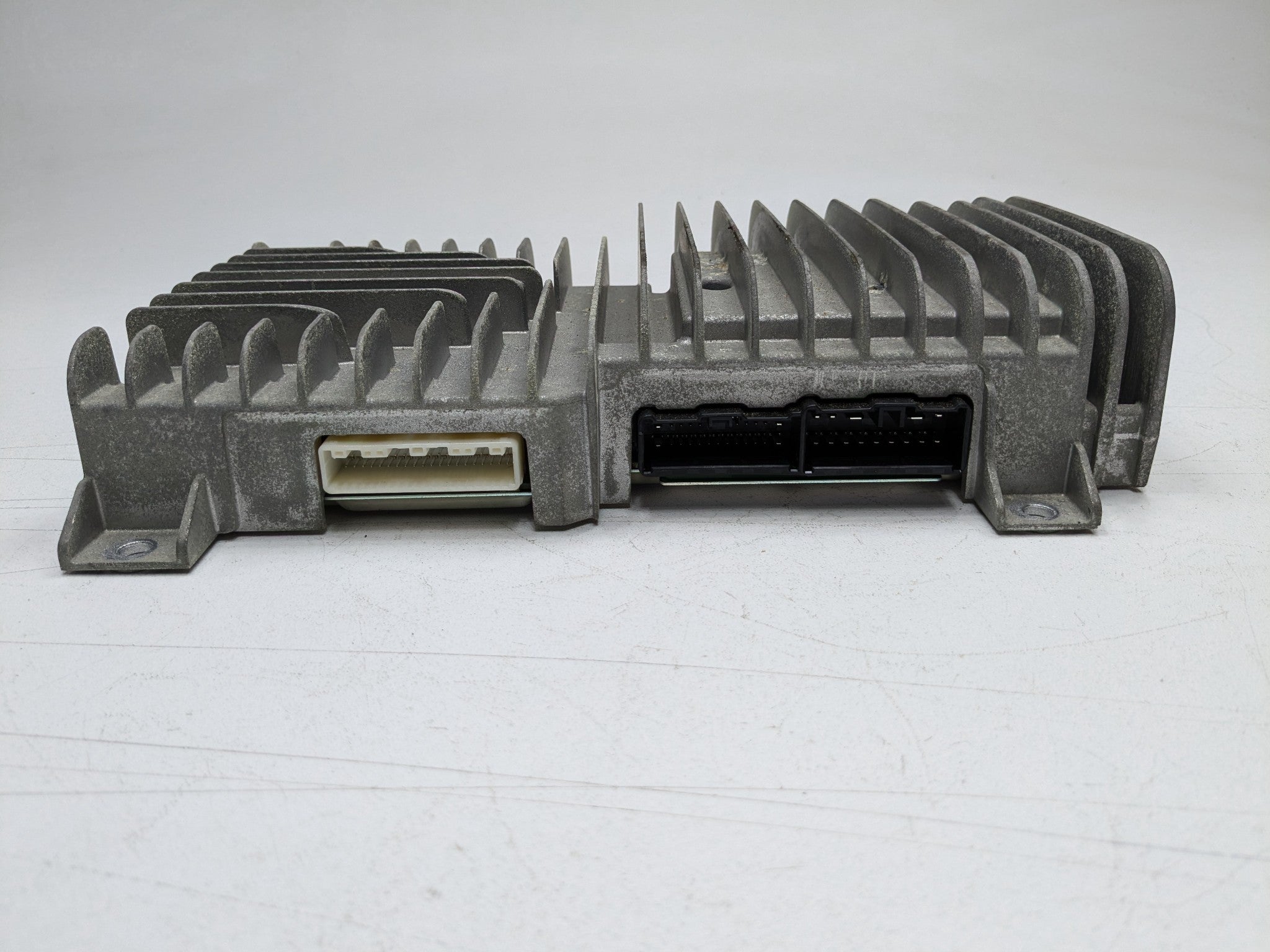 2013 OEM INFINITI JX35 AUDIO EQUIPMENT RADIO AMPLIFIER UNDER 3RD ROW SEAT FITS