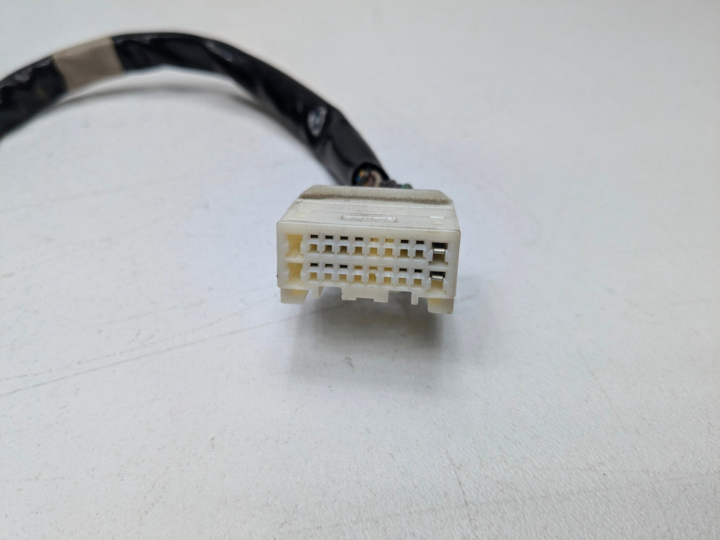 2000 - 2004 OEM TOYOTA TUNDRA RADIO STEREO AUDIO AMPLIFIER UNIT