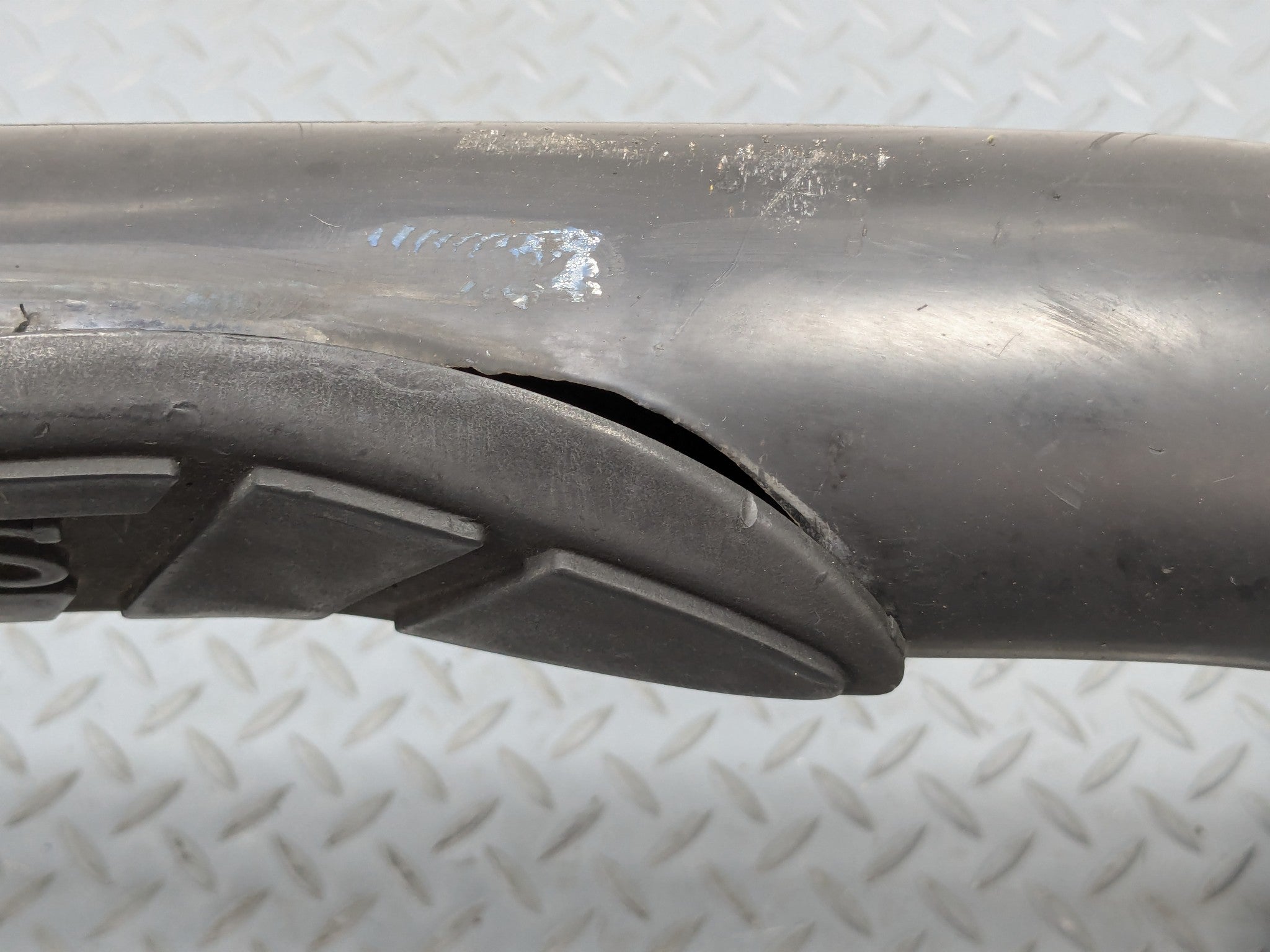 00 - 04 OEM TOYOTA TUNDRA LEFT AND RIGHT SIDE RUNNING BOARD STEP BAR ASSEMBLY