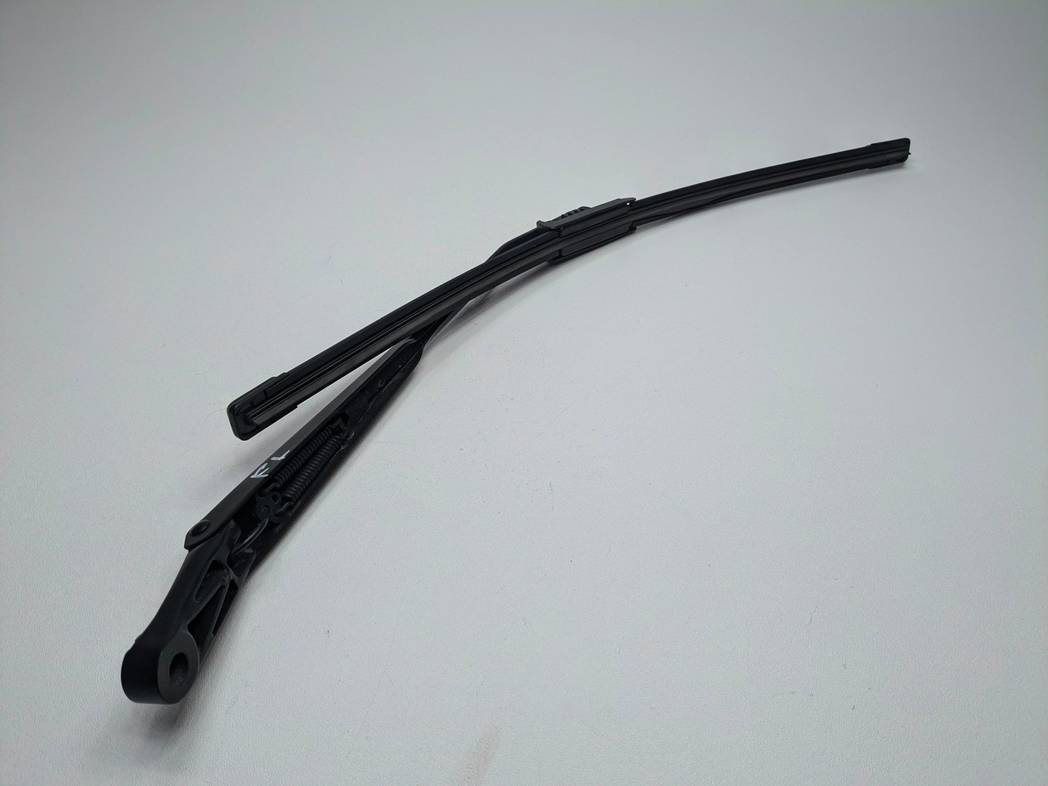 2006 - 2008 OEM PORSCHE CAYMAN FRONT LEFT DRIVER SIDE WINDSHIELD WIPER ARM