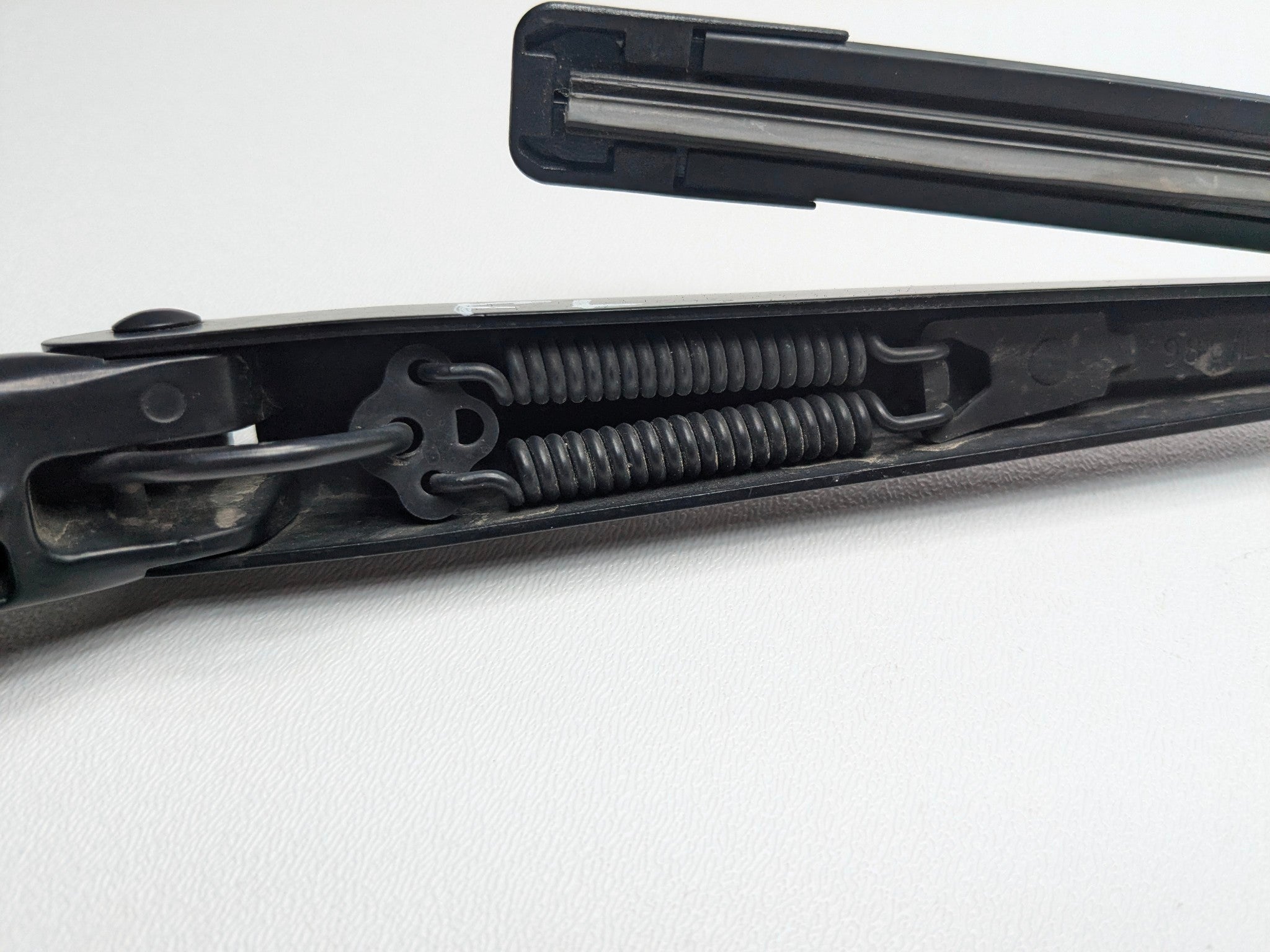 2006 - 2008 OEM PORSCHE CAYMAN FRONT LEFT DRIVER SIDE WINDSHIELD WIPER ARM