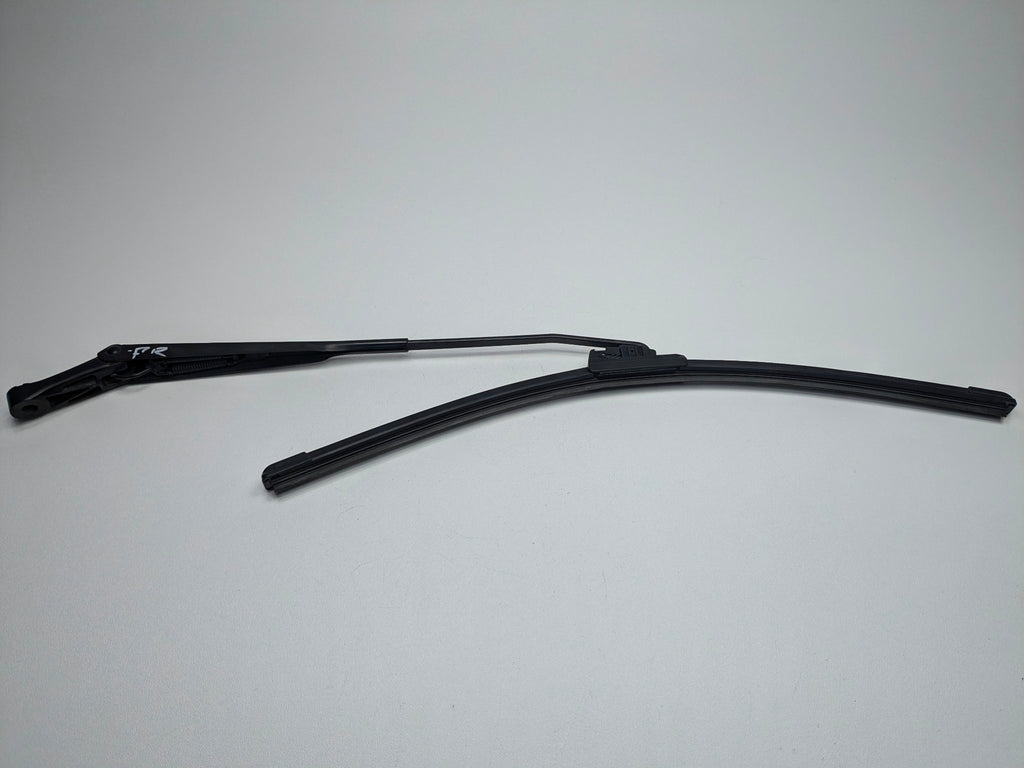 2006 - 2008 OEM PORSCHE CAYMAN FRONT RIGHT PASSENGER SIDE WINDSHIELD WIPER ARM