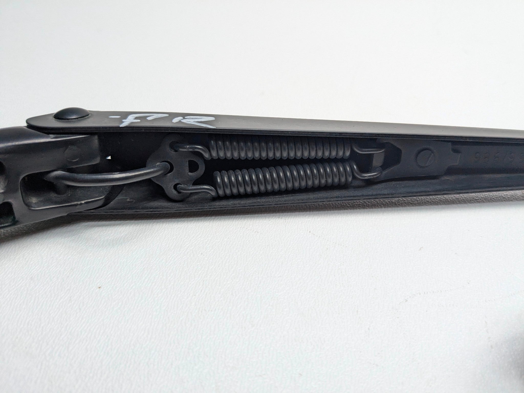 2006 - 2008 OEM PORSCHE CAYMAN FRONT RIGHT PASSENGER SIDE WINDSHIELD WIPER ARM