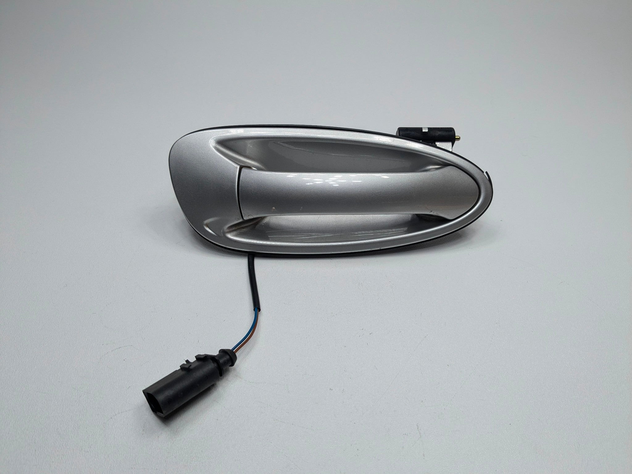 2006 - 2008 OEM PORSCHE CAYMAN FRONT RIGHT PASSENGER SIDE EXTERIOR DOOR HANDLE