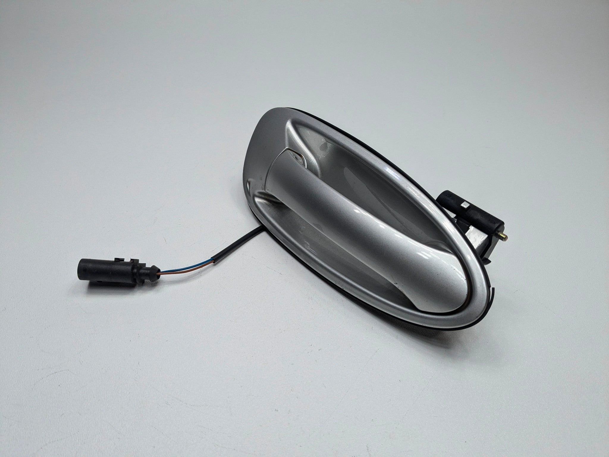 2006 - 2008 OEM PORSCHE CAYMAN FRONT RIGHT PASSENGER SIDE EXTERIOR DOOR HANDLE