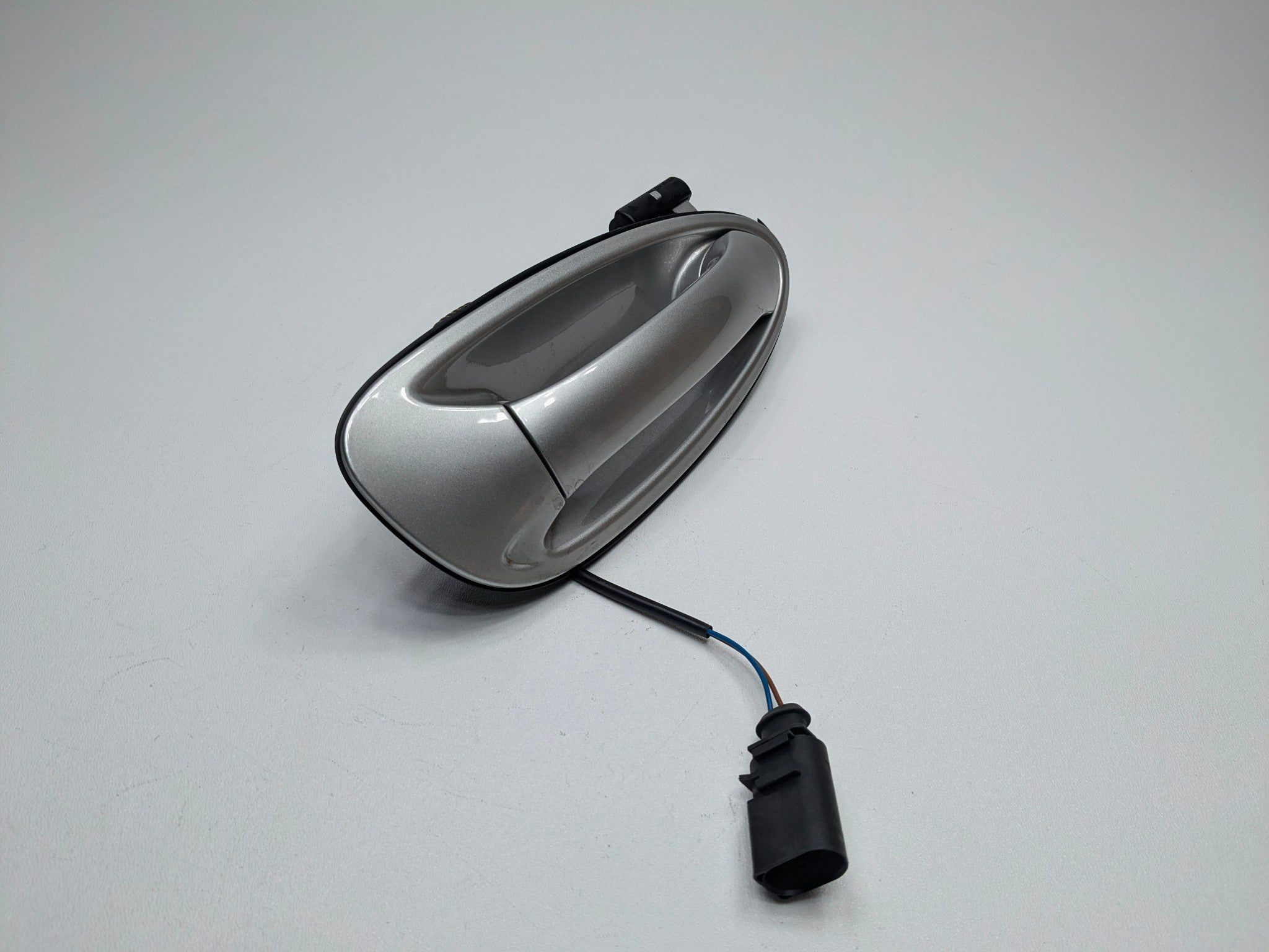 2006 - 2008 OEM PORSCHE CAYMAN FRONT RIGHT PASSENGER SIDE EXTERIOR DOOR HANDLE