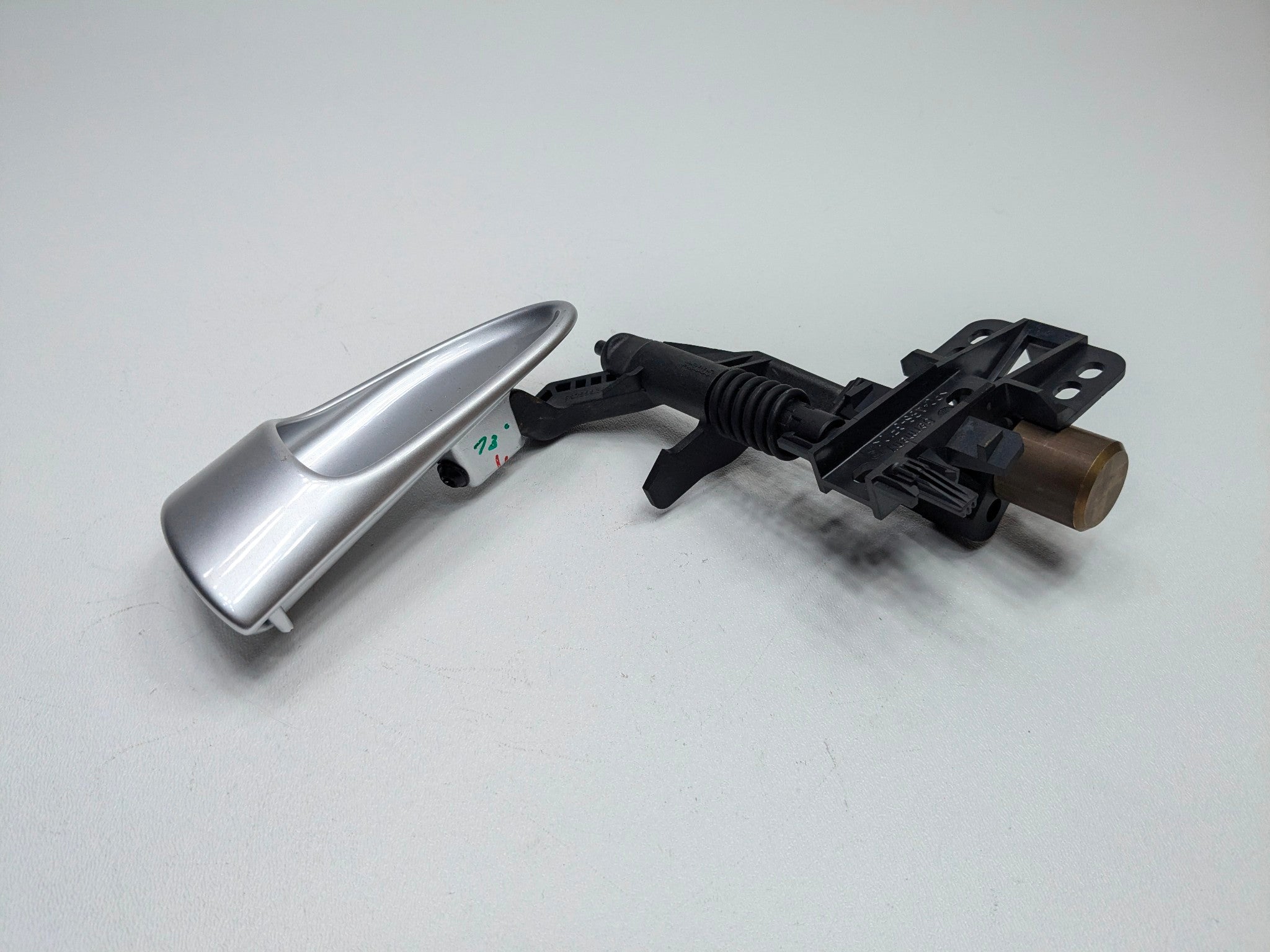 2006 - 2008 OEM PORSCHE CAYMAN FRONT RIGHT PASSENGER SIDE INTERIOR DOOR HANDLE